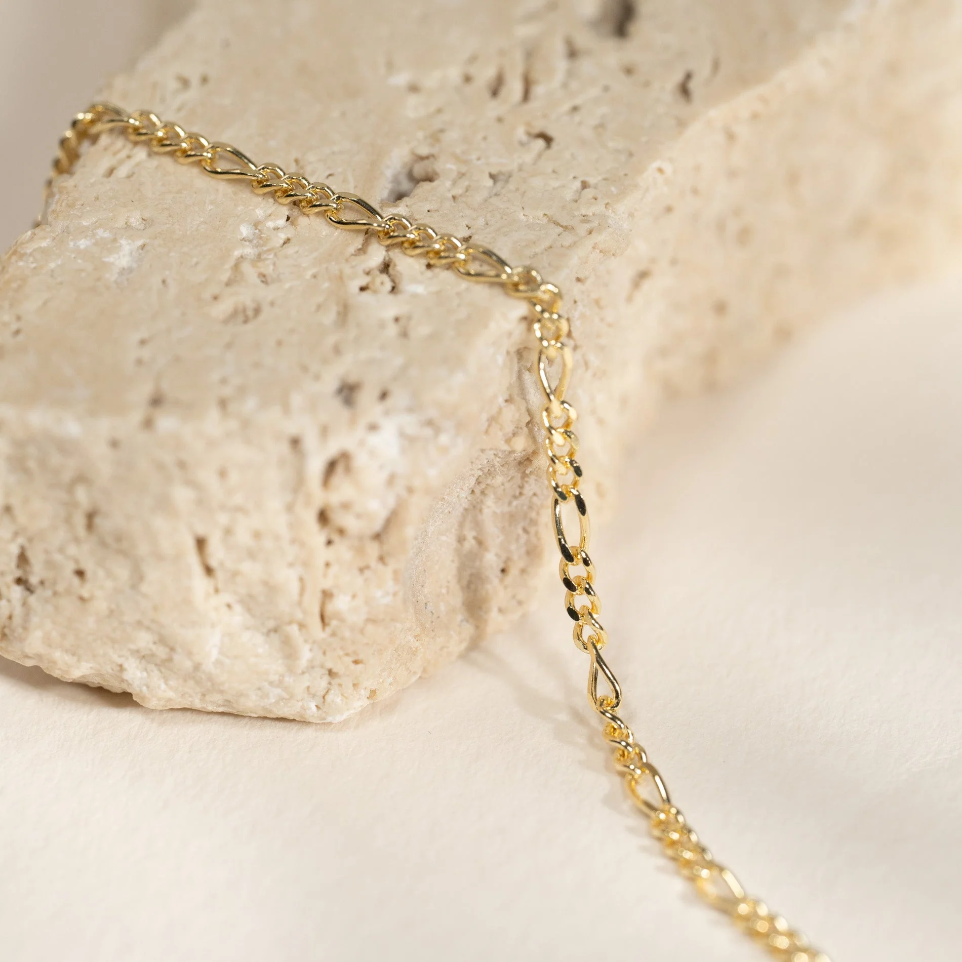FRIGGA GOLDEN SMALL ANKLET - Image 3