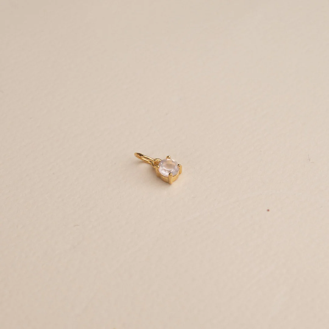 GEMMA ROSE QUARTZ GOLDEN PENDANT