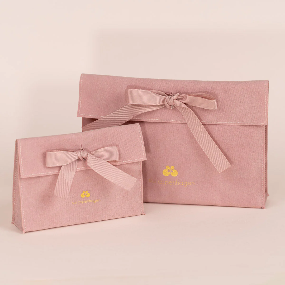 GIFT BAG