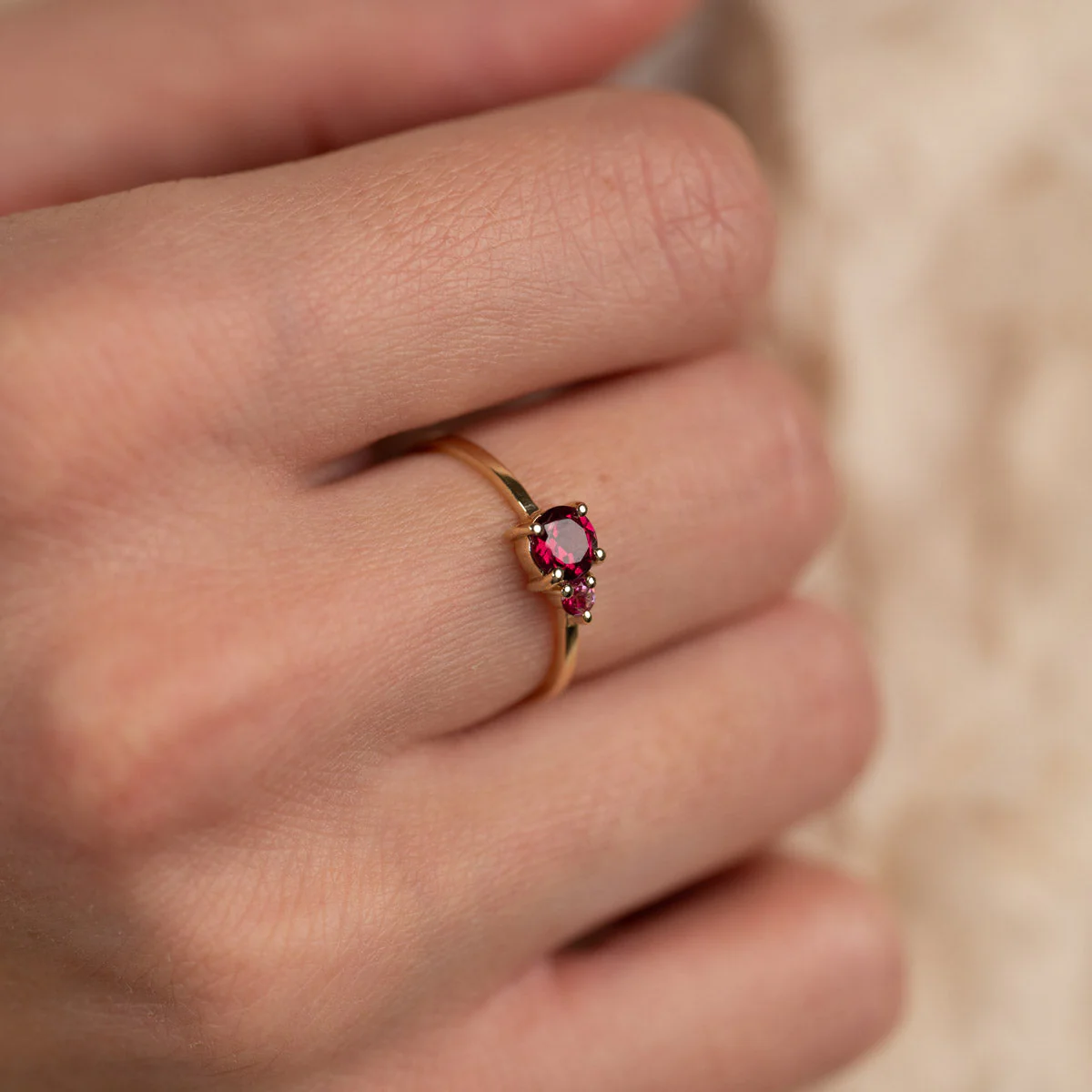 GLADIS PINK RHODOLITE SOLID GOLD RING - Image 2