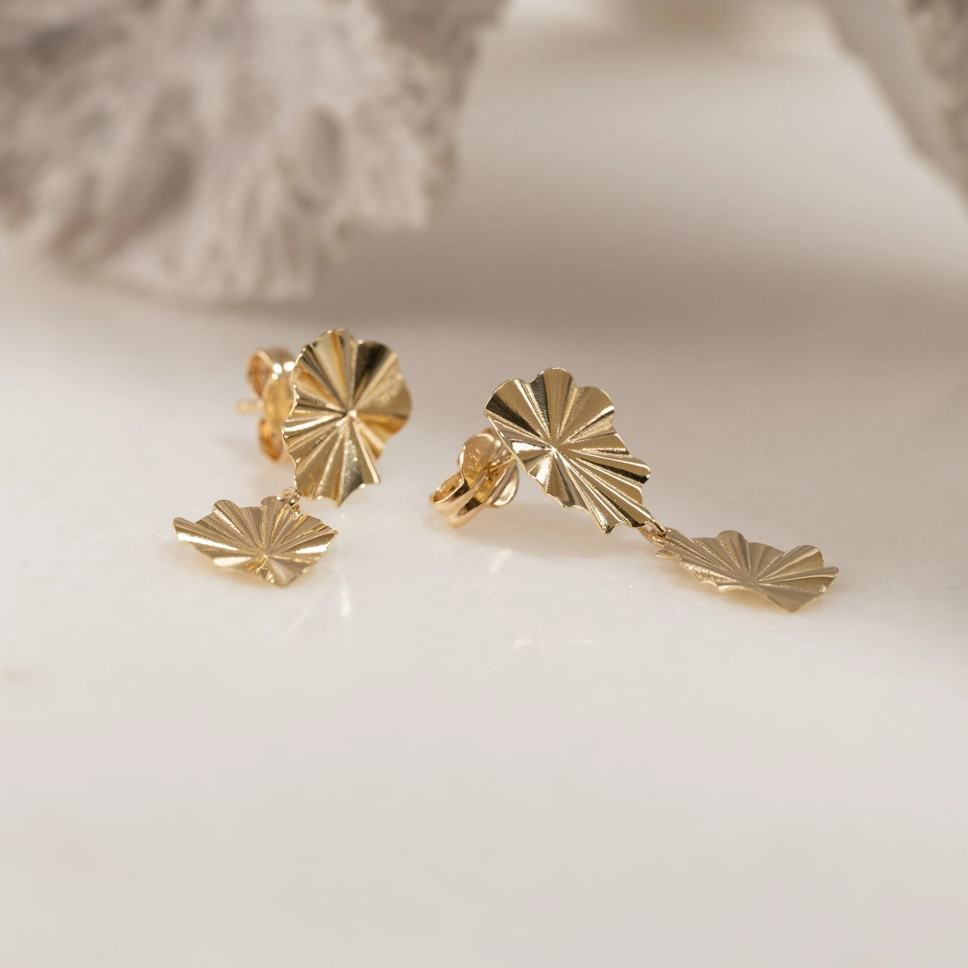GRACE SOLID GOLD EARRING - Image 3