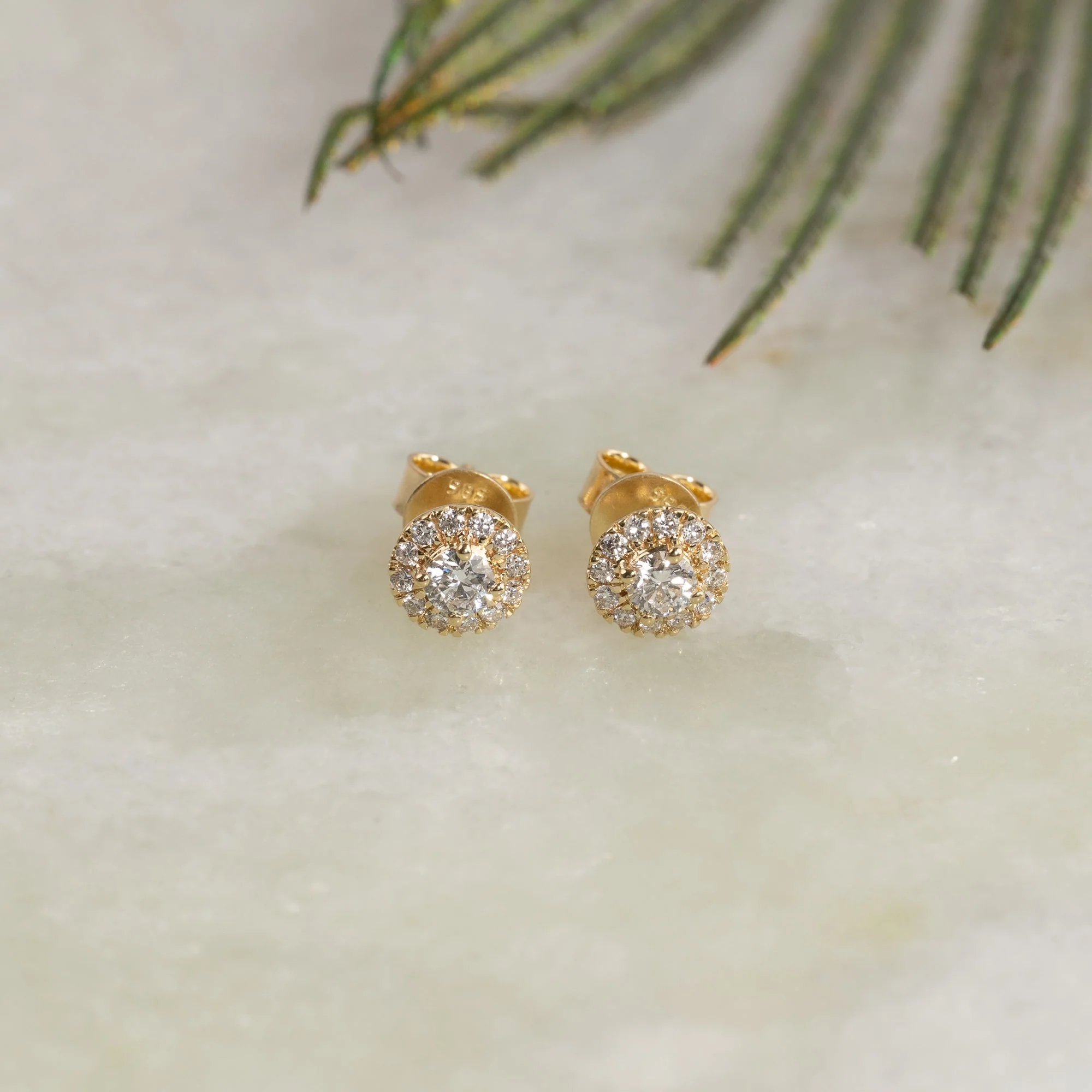 HALO LAB-DIAMOND STUD EARRING - Image 2