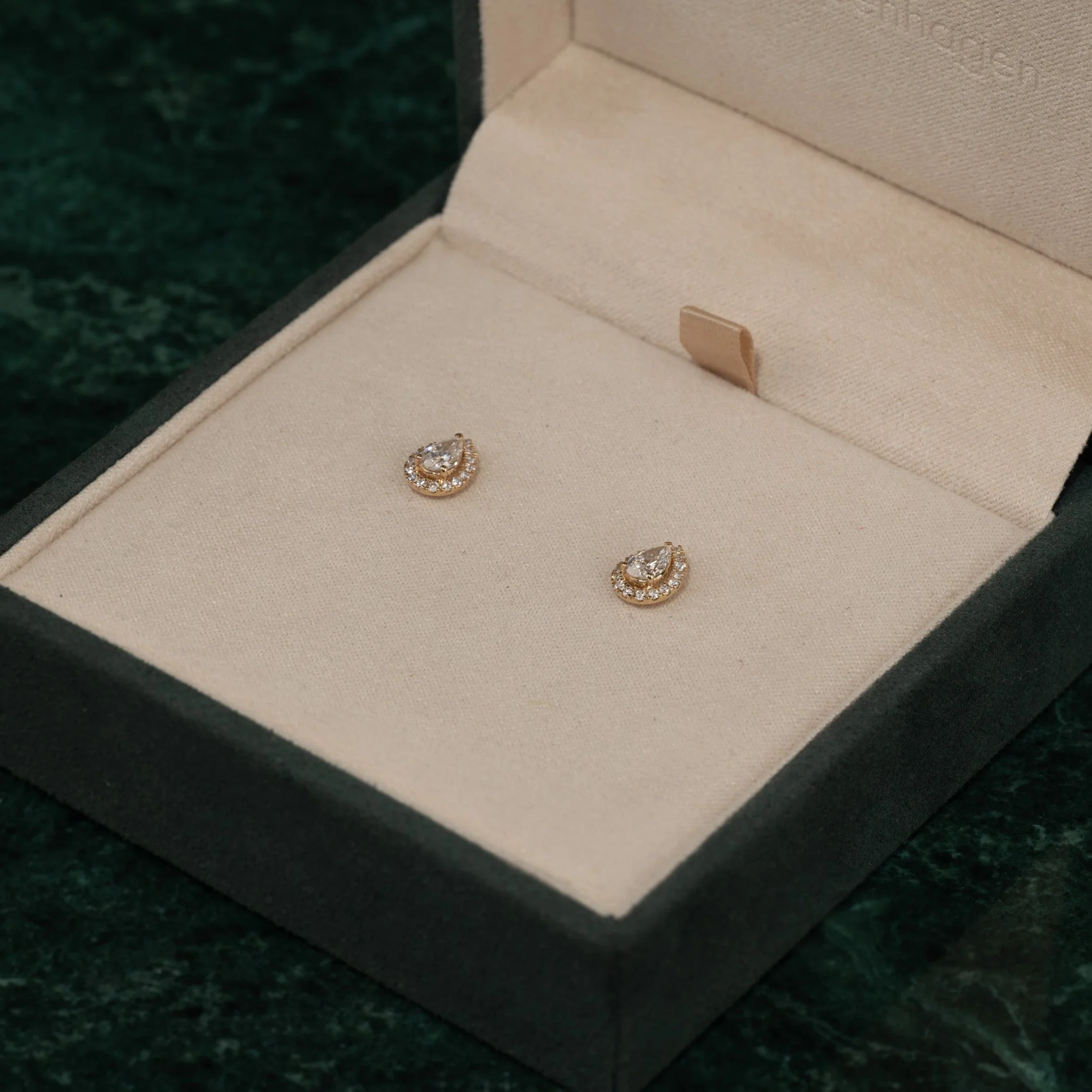 HALO PEAR LAB-DIAMOND STUD EARRING - 0.7ct - YG - Image 8