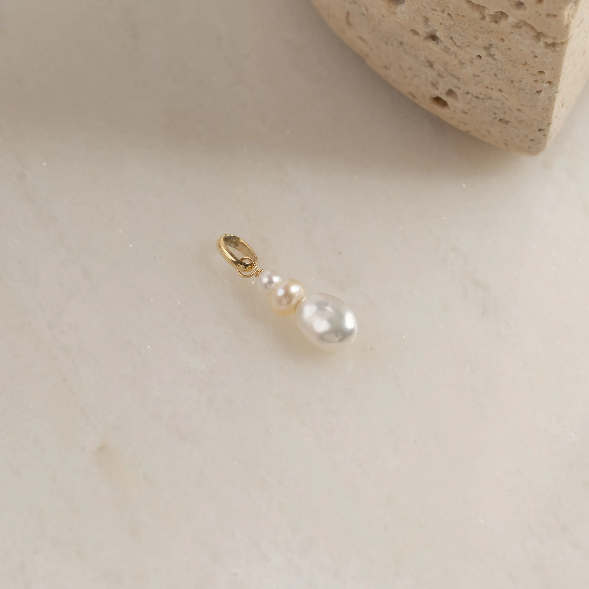 INKA PEARL SOLID GOLD PENDANT