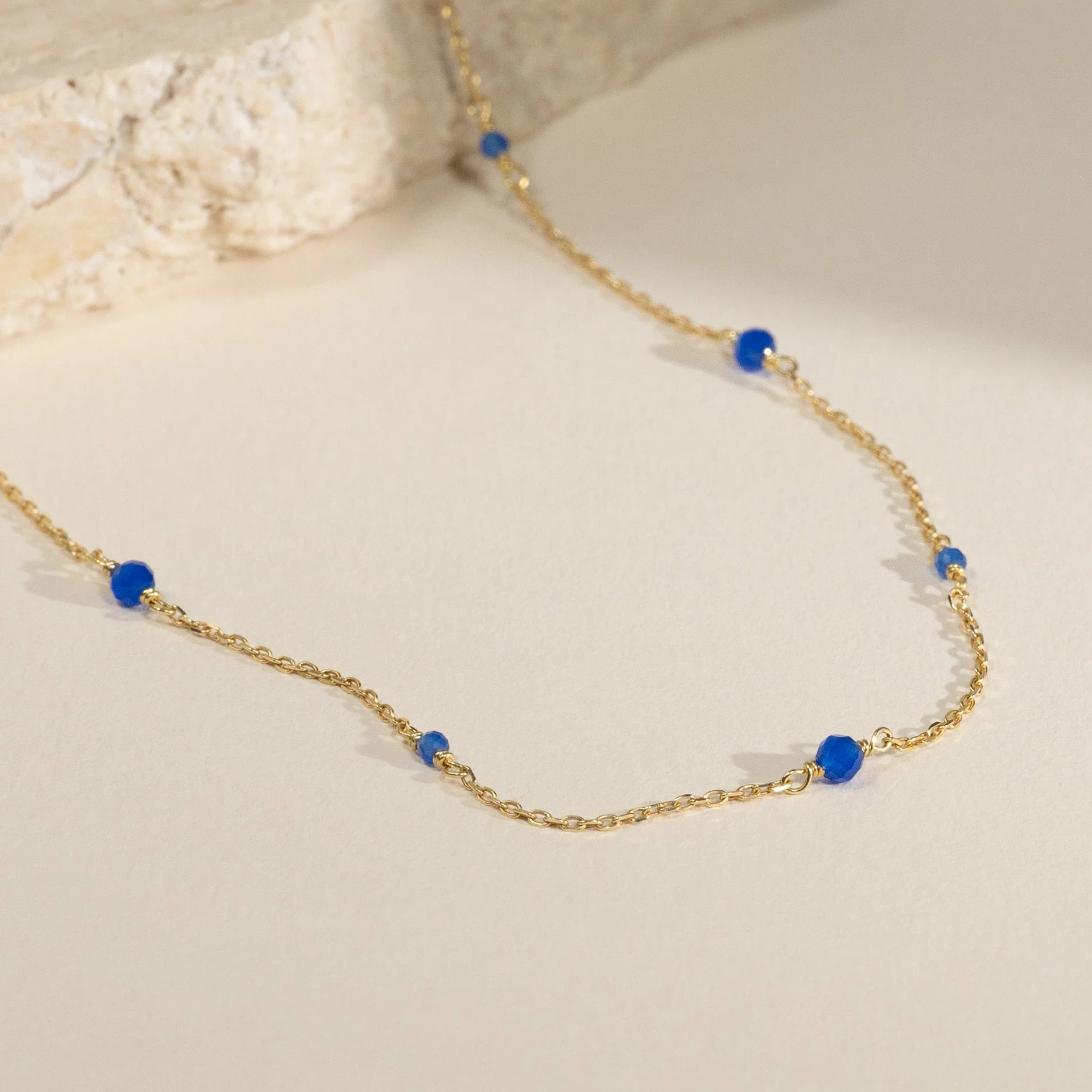 ISABELLA BLUE JADE GOLDEN NECKLACE