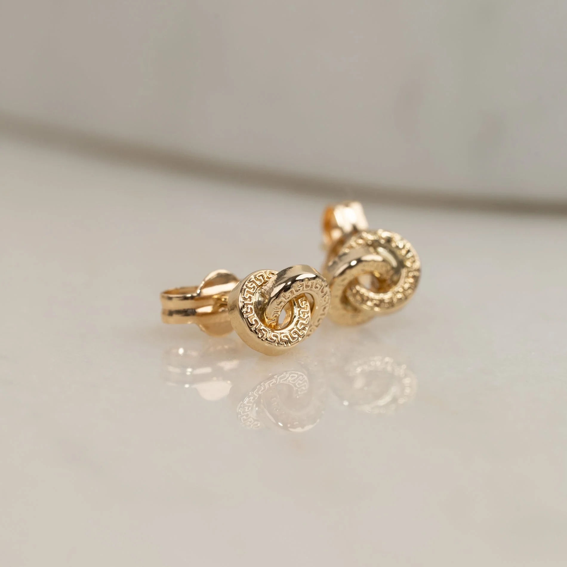 JOSEFINE SMALL SOLID GOLD STUD EARRING - Image 2