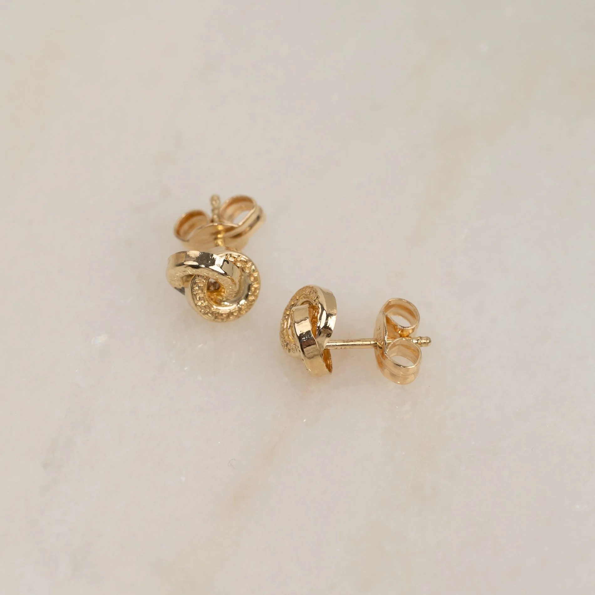 JOSEFINE SMALL SOLID GOLD STUD EARRING - Image 3