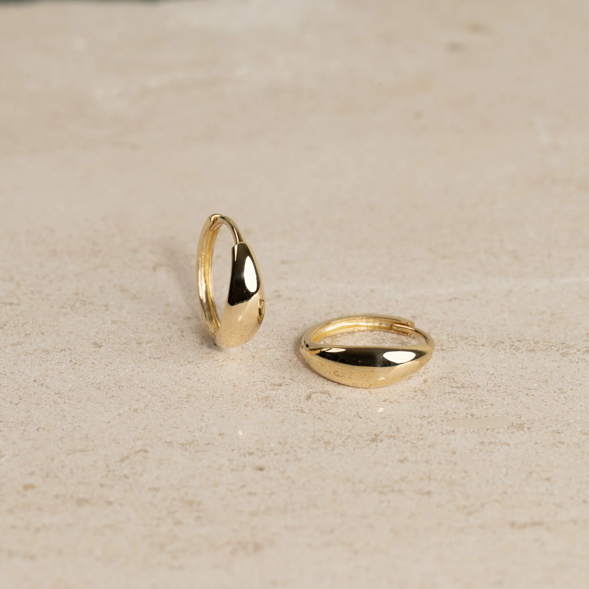 KARMEN SOLID GOLD CREOL EARRING