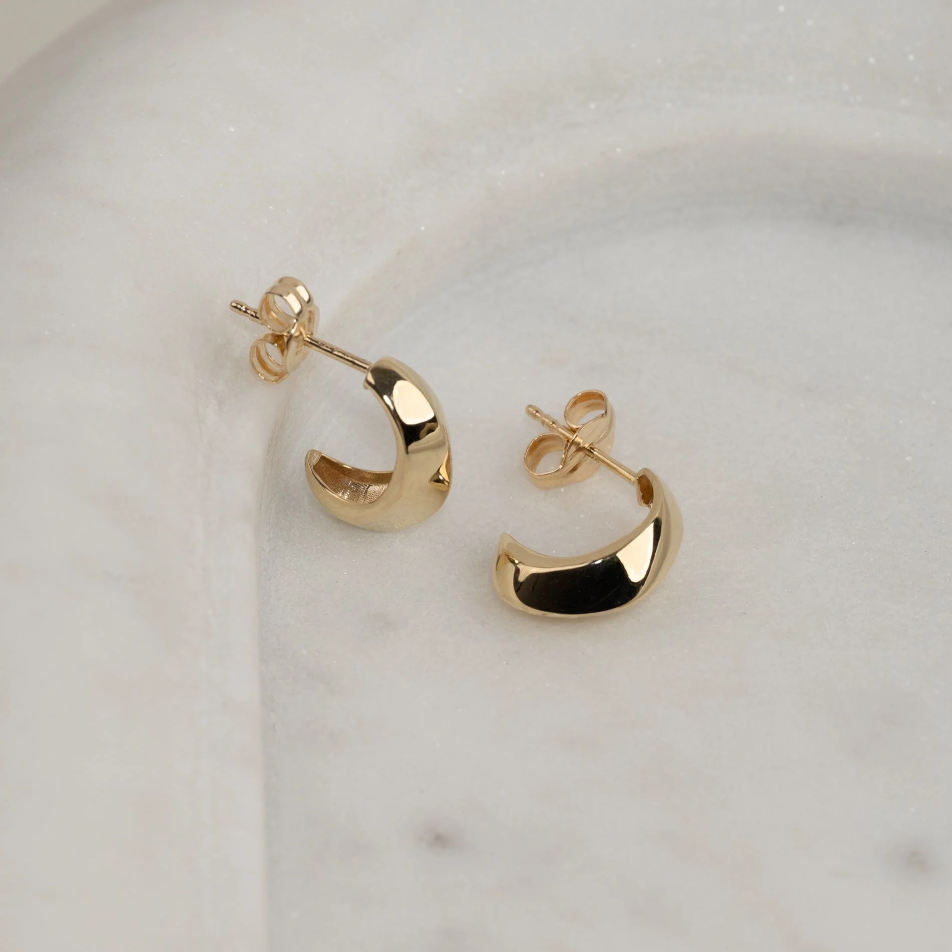 LINEA SOLID GOLD CREOL EARRING - Image 3