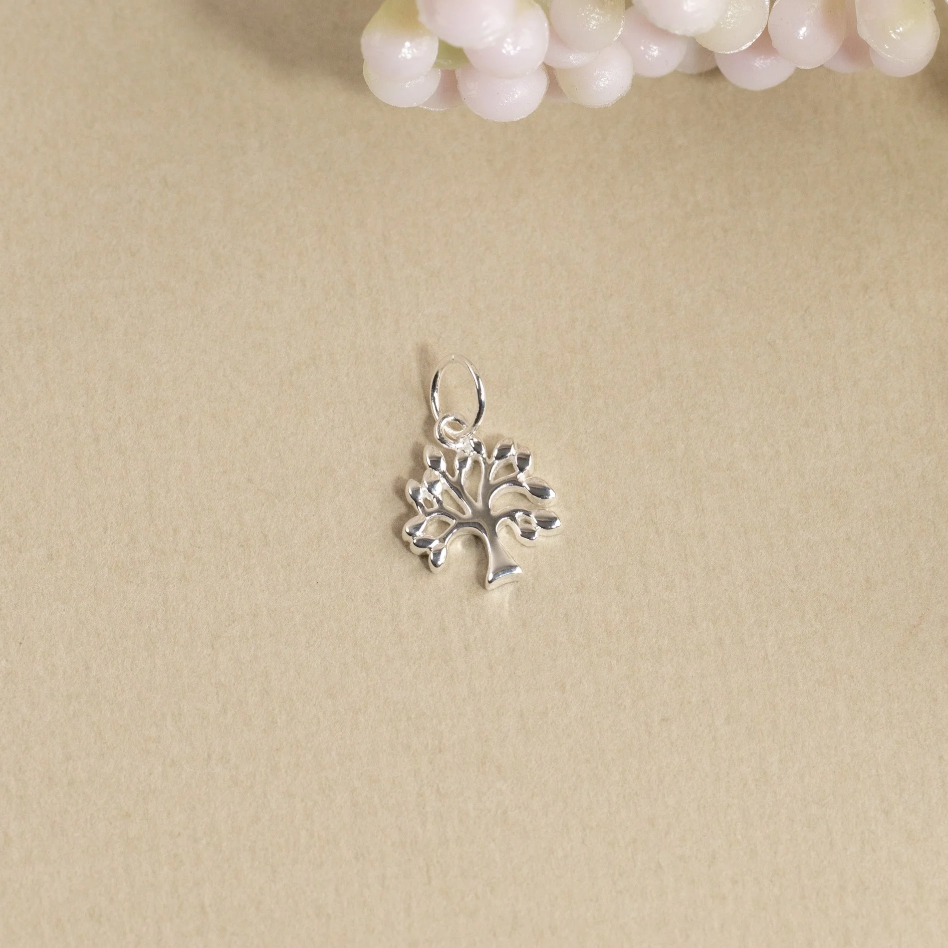 LIV SILVER PENDANT