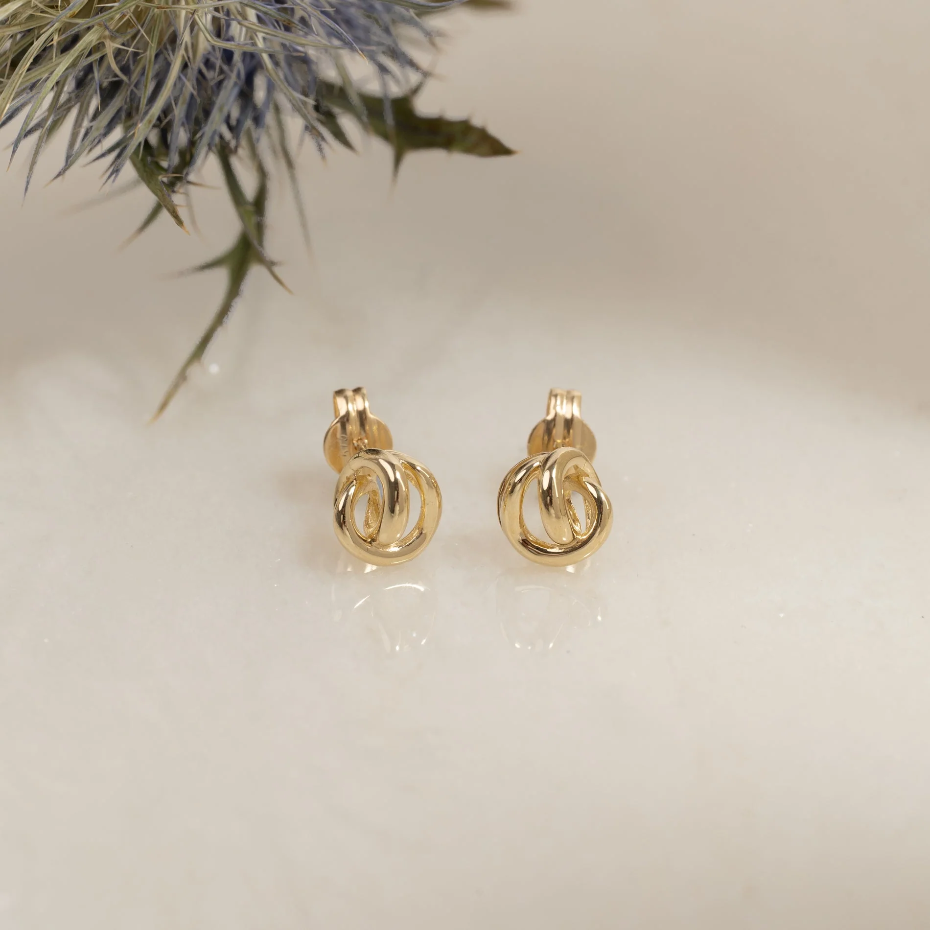 LIVA SOLID GOLD STUD EARRING