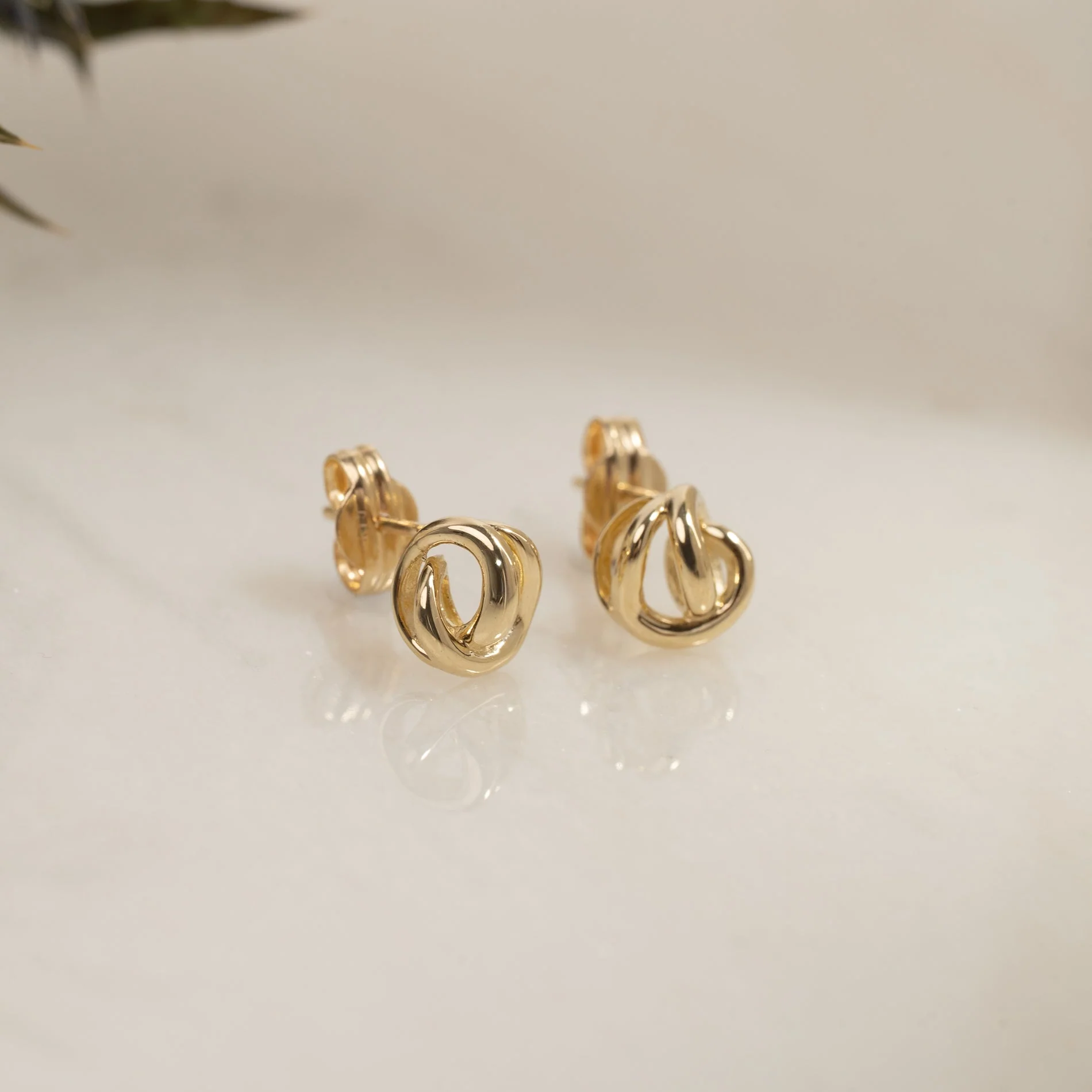 LIVA SOLID GOLD STUD EARRING - Image 2