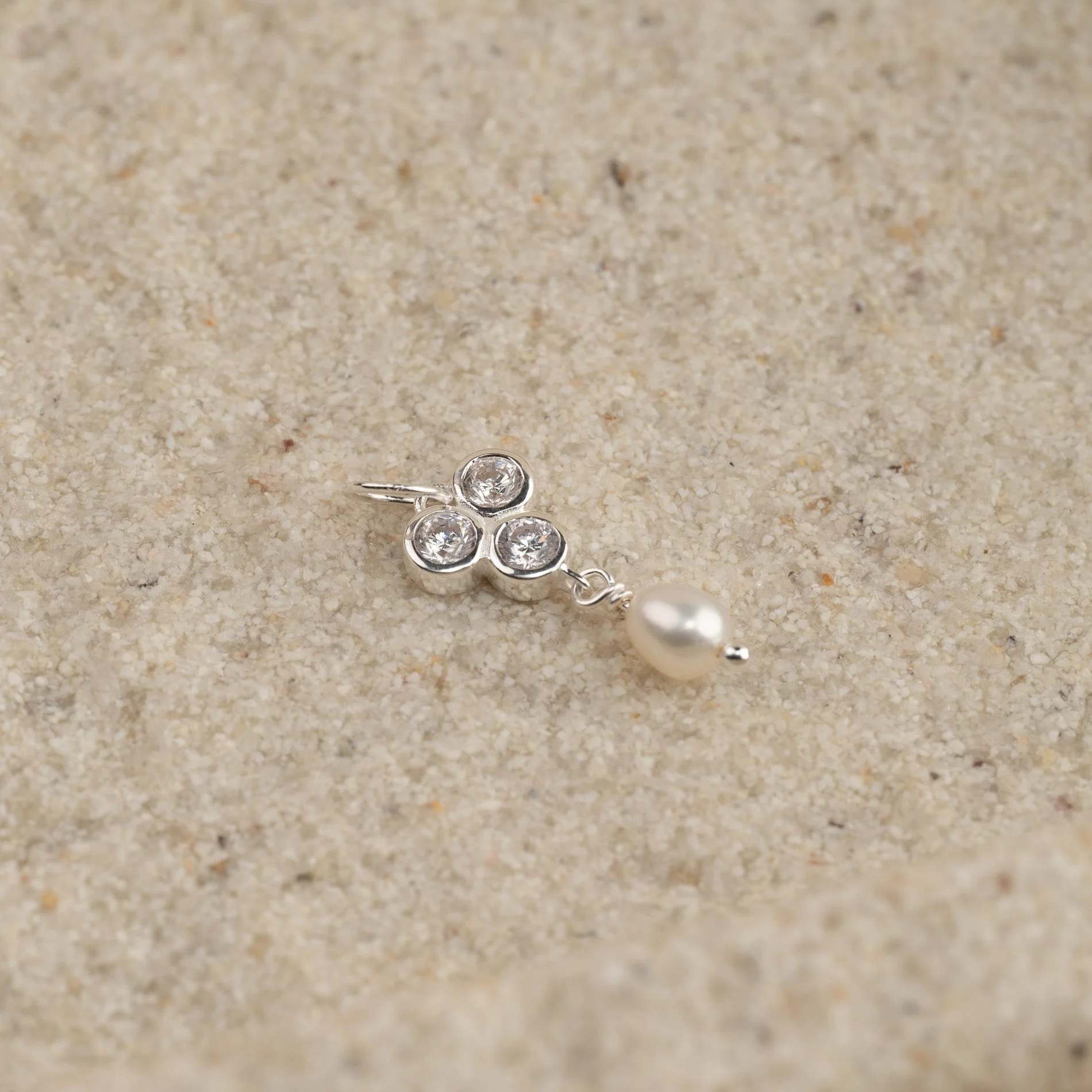 LOUISE PEARL SILVER PENDANT