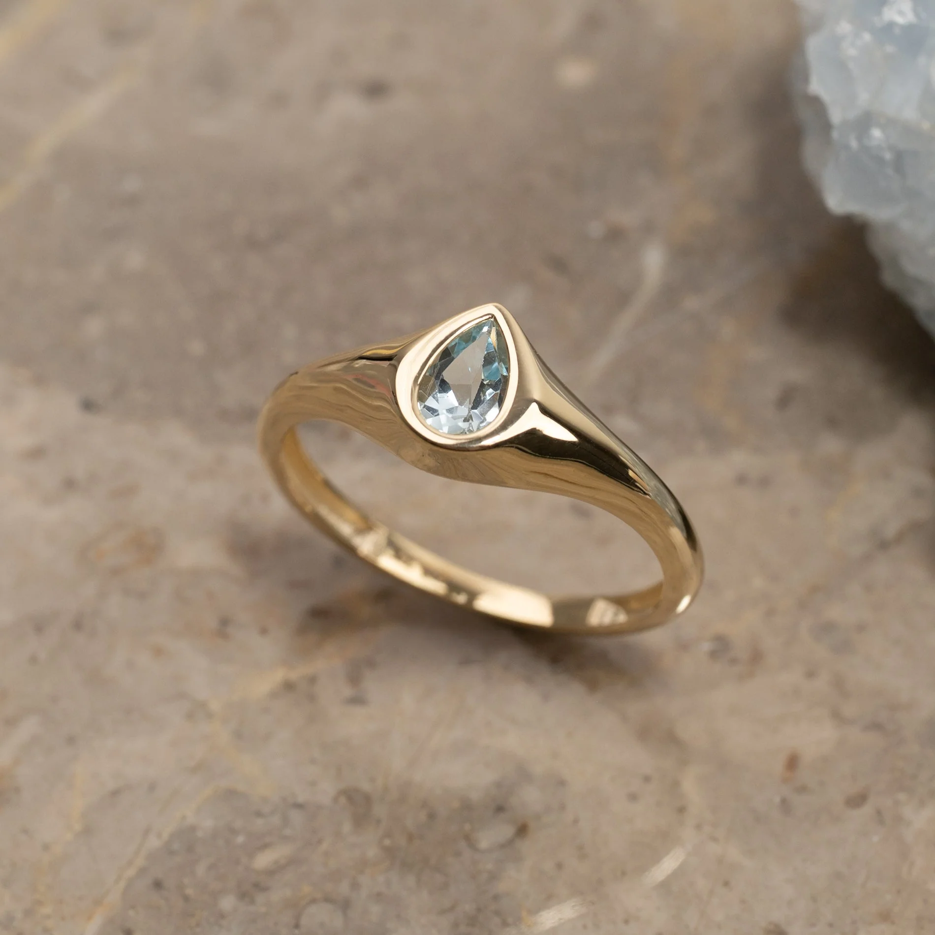 LUNA BLUE TOPAZ SOLID GOLD RING - Image 3