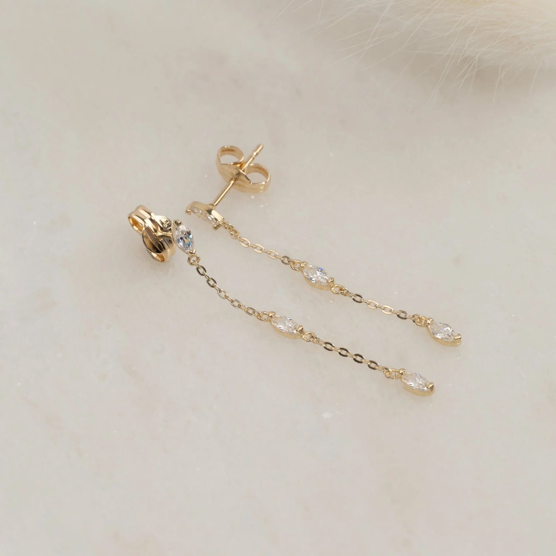 MADELINE CRYSTAL SOLID GOLD EARRING