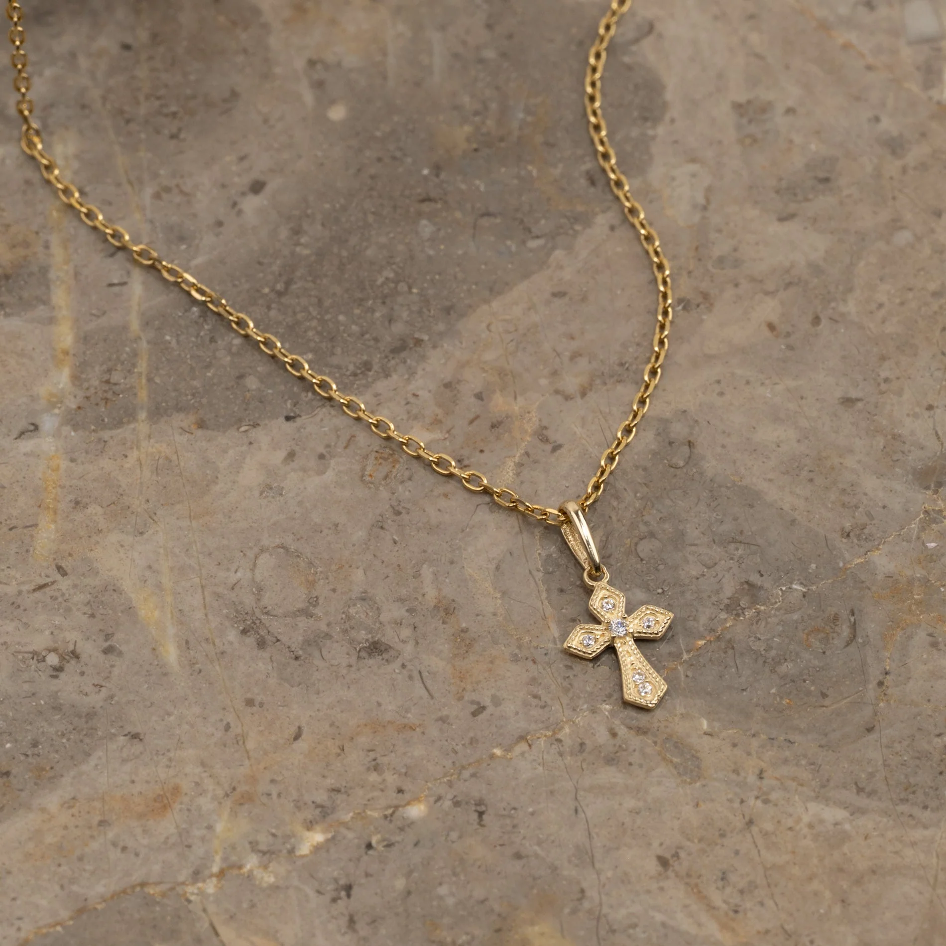 MARTHA CRYSTAL CROSS SOLID GOLD PENDANT - Image 3