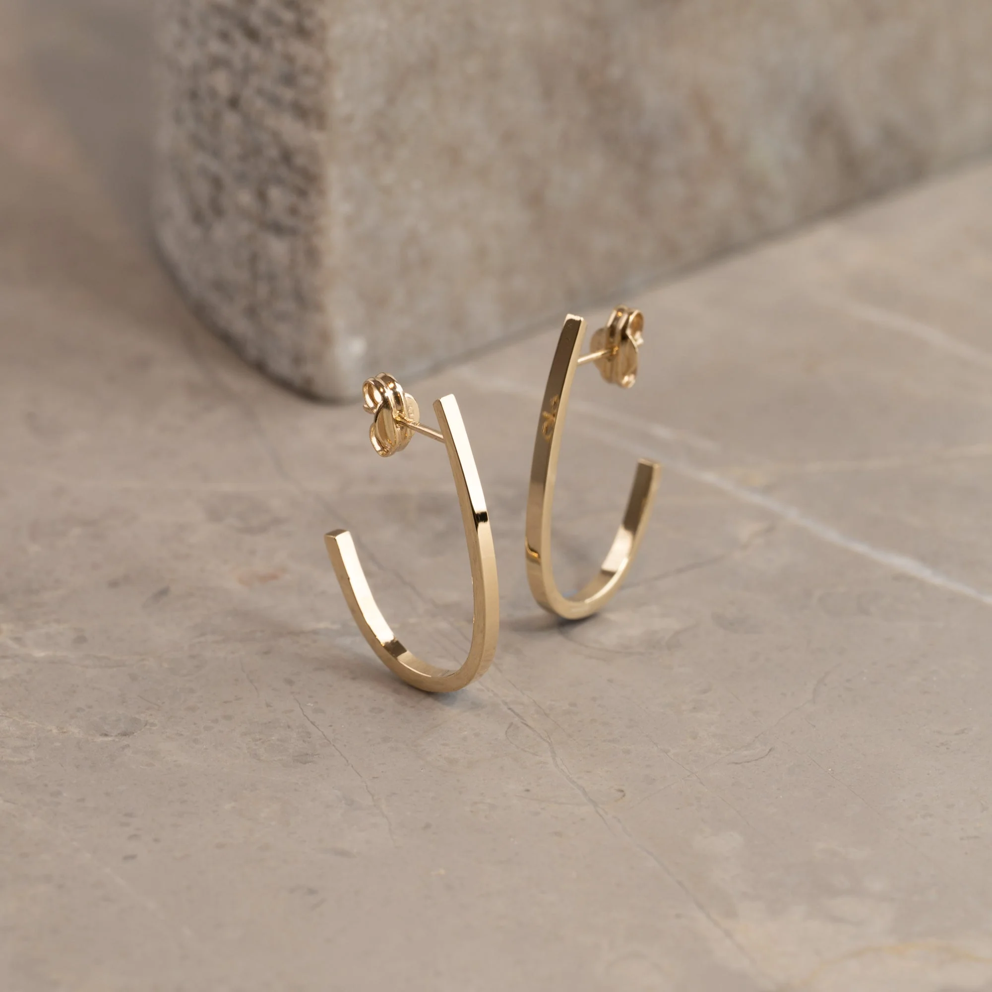MERLE SOLID GOLD CREOL EARRING