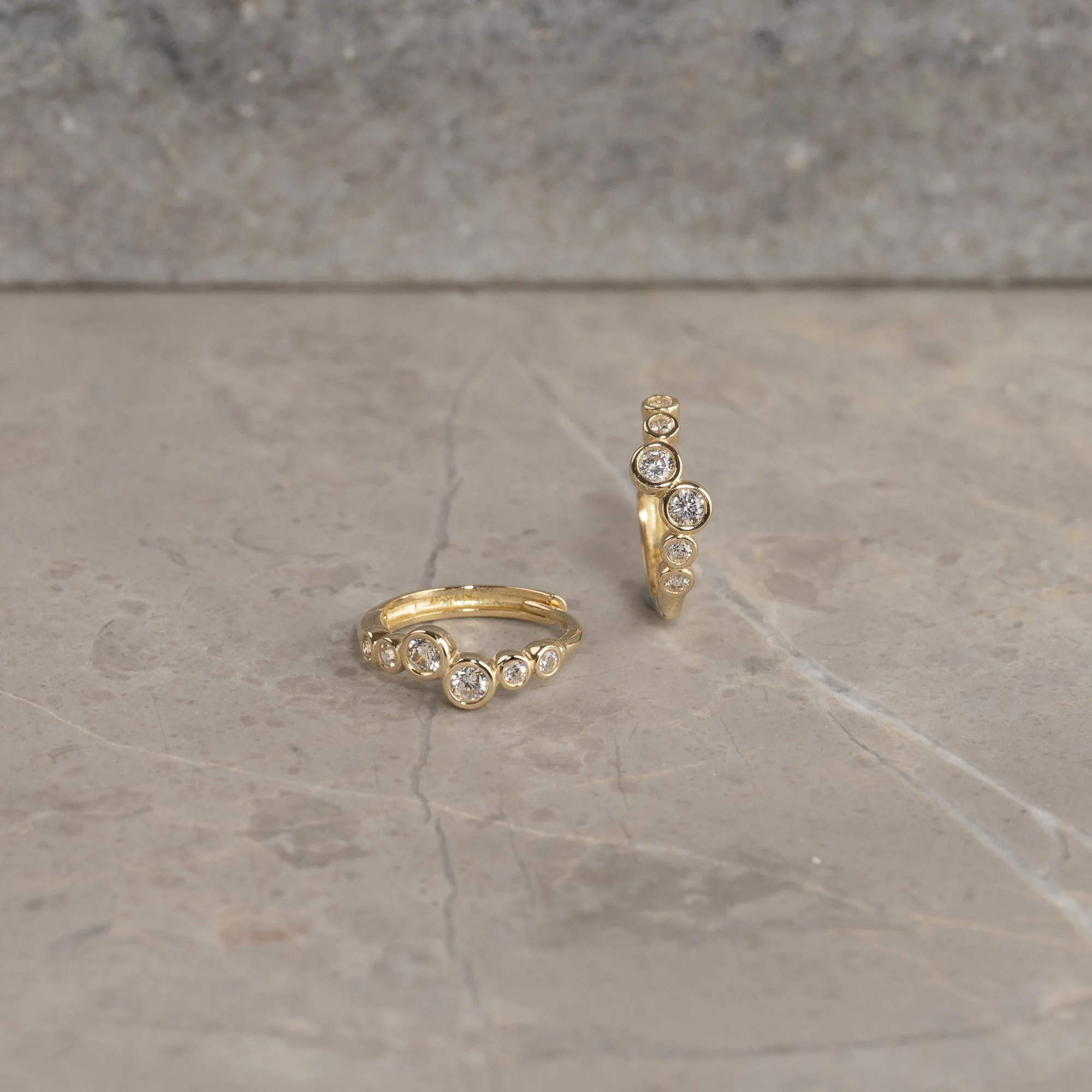 MILLE CRYSTAL SOLID GOLD CREOL EARRING
