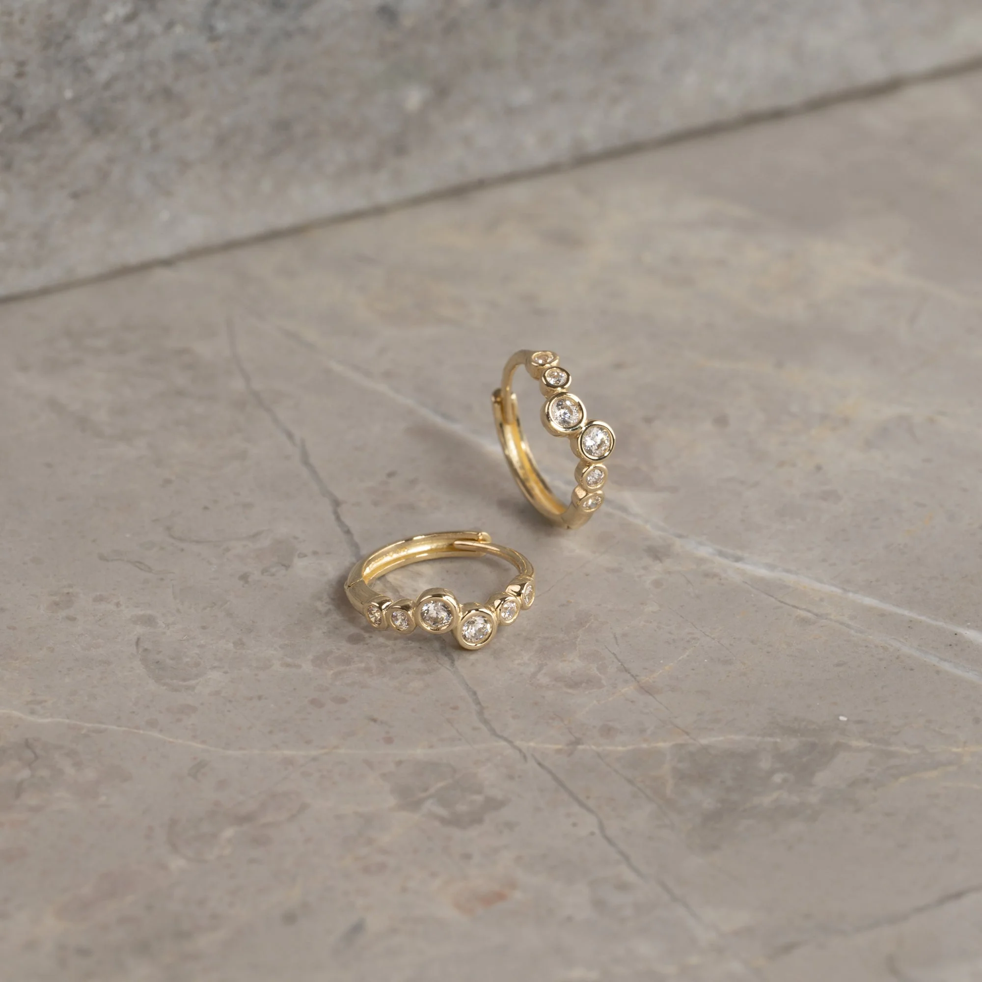 MILLE CRYSTAL SOLID GOLD CREOL EARRING - Image 3