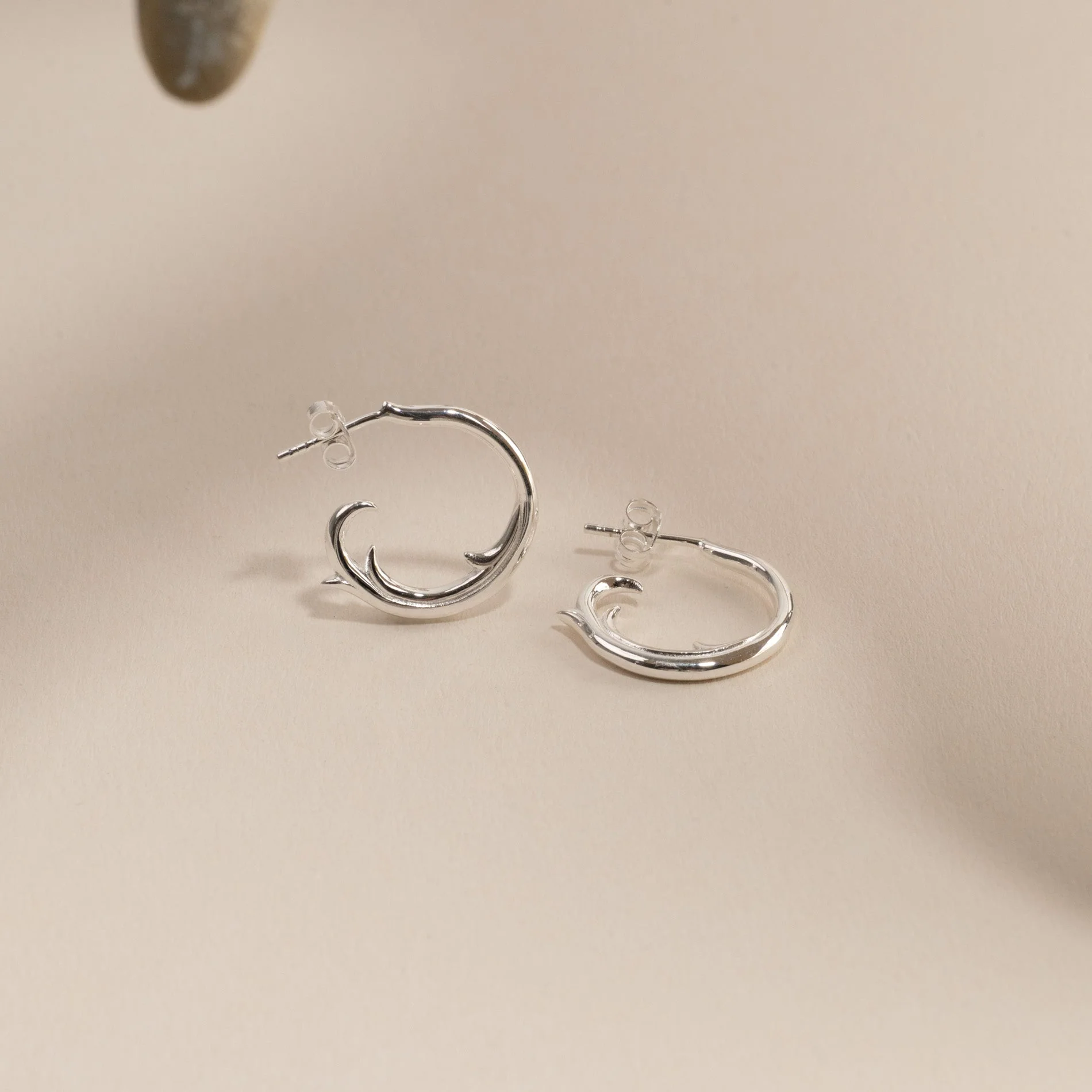 MIO SILVER CREOL EARRING
