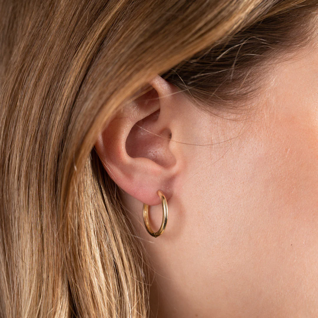 NANCY SOLID GOLD CREOL EARRING - Image 2