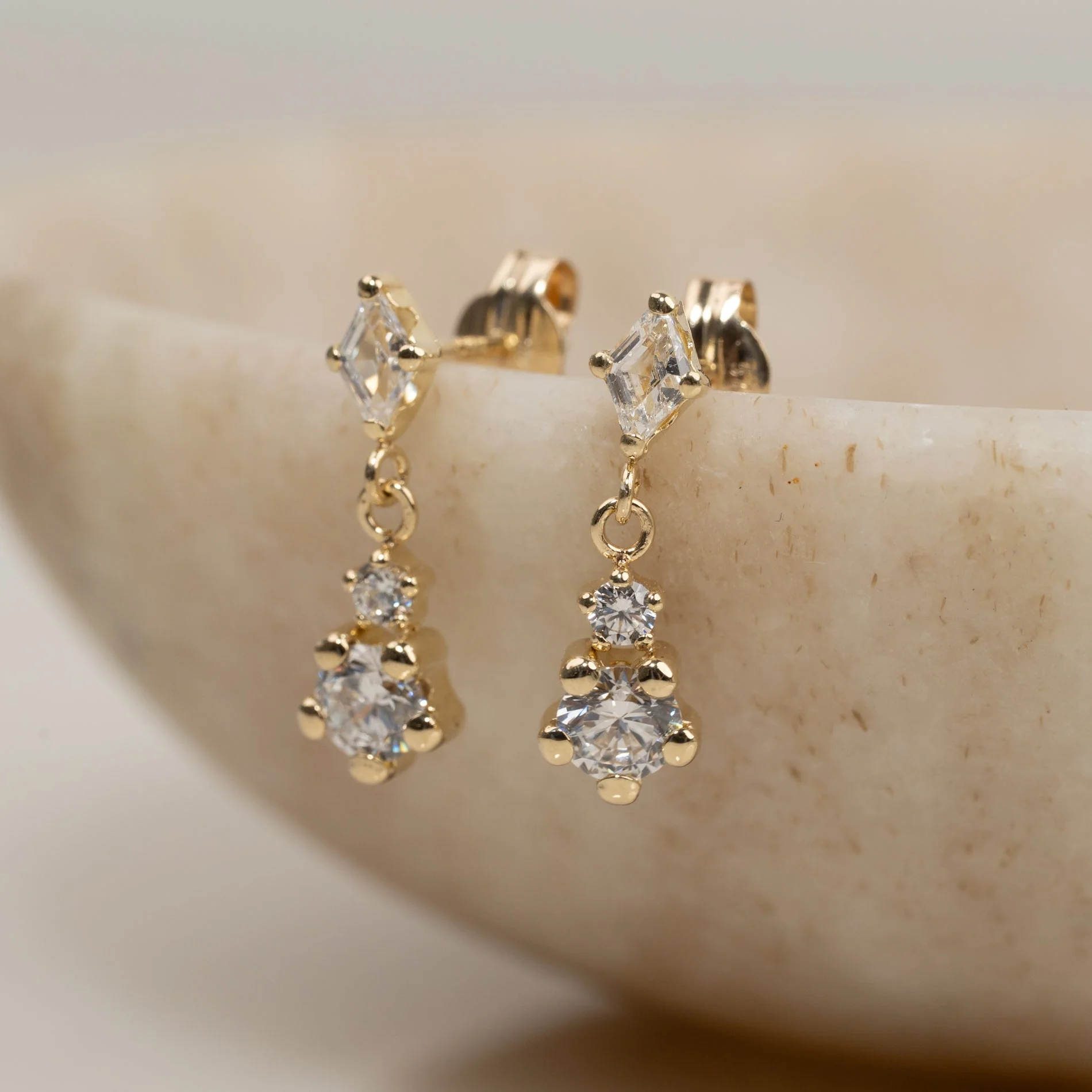 NAOMI CRYSTAL SOLID GOLD DROP EARRING - Image 3