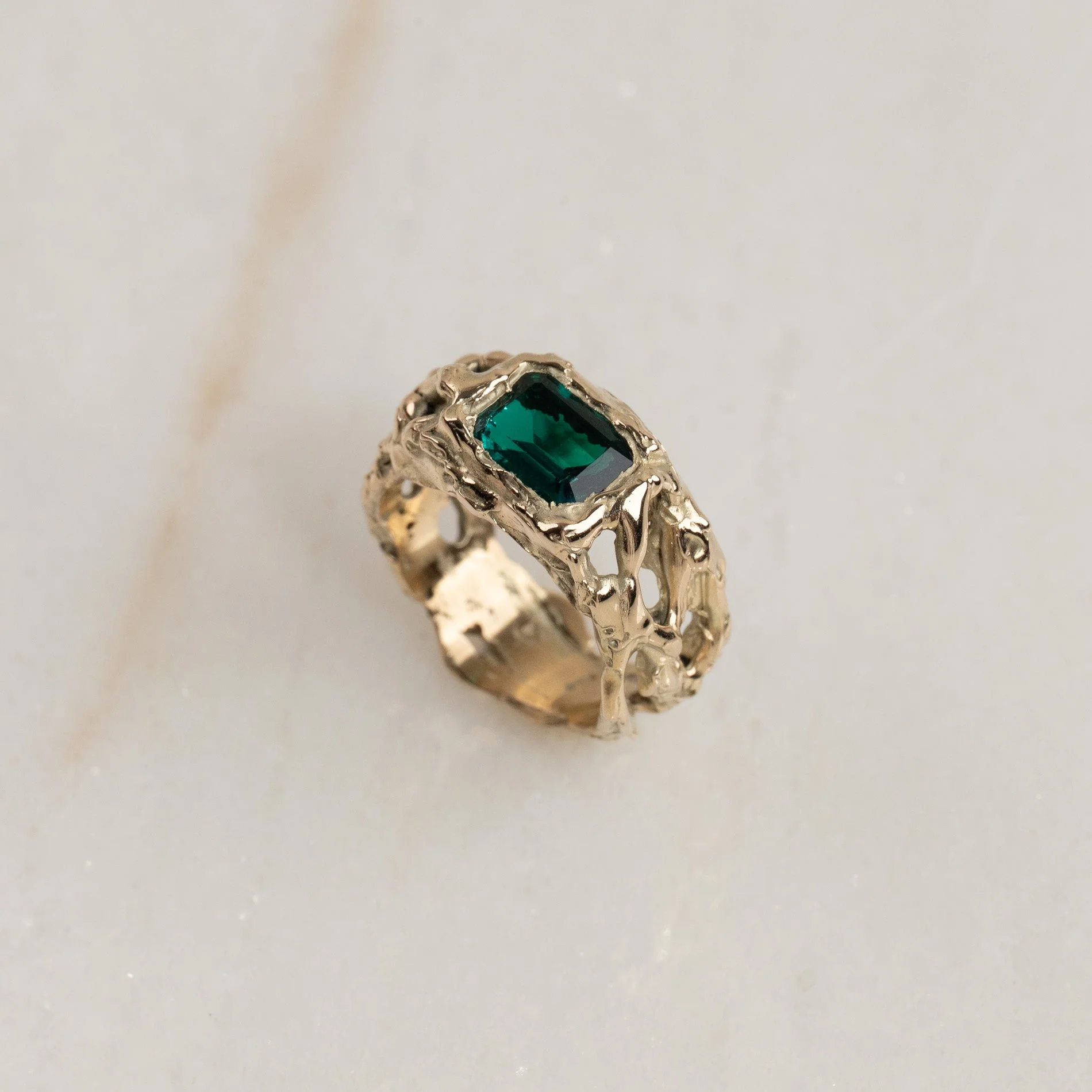 ORGANIC EMERALD-CUT GREEN EMERALD RING - 1.0ct - Image 5