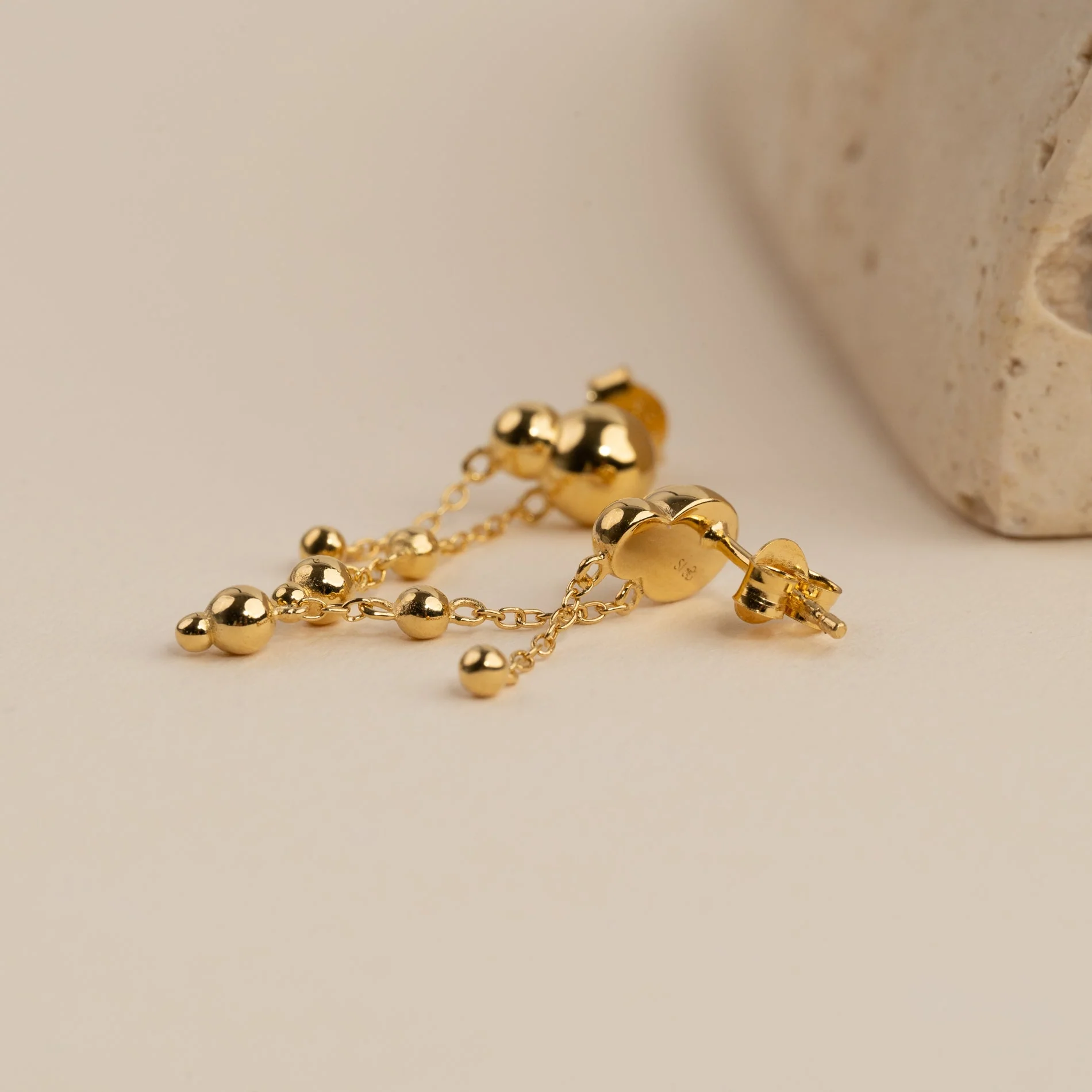 PALOMA GOLDEN DROP EARRING - Image 5