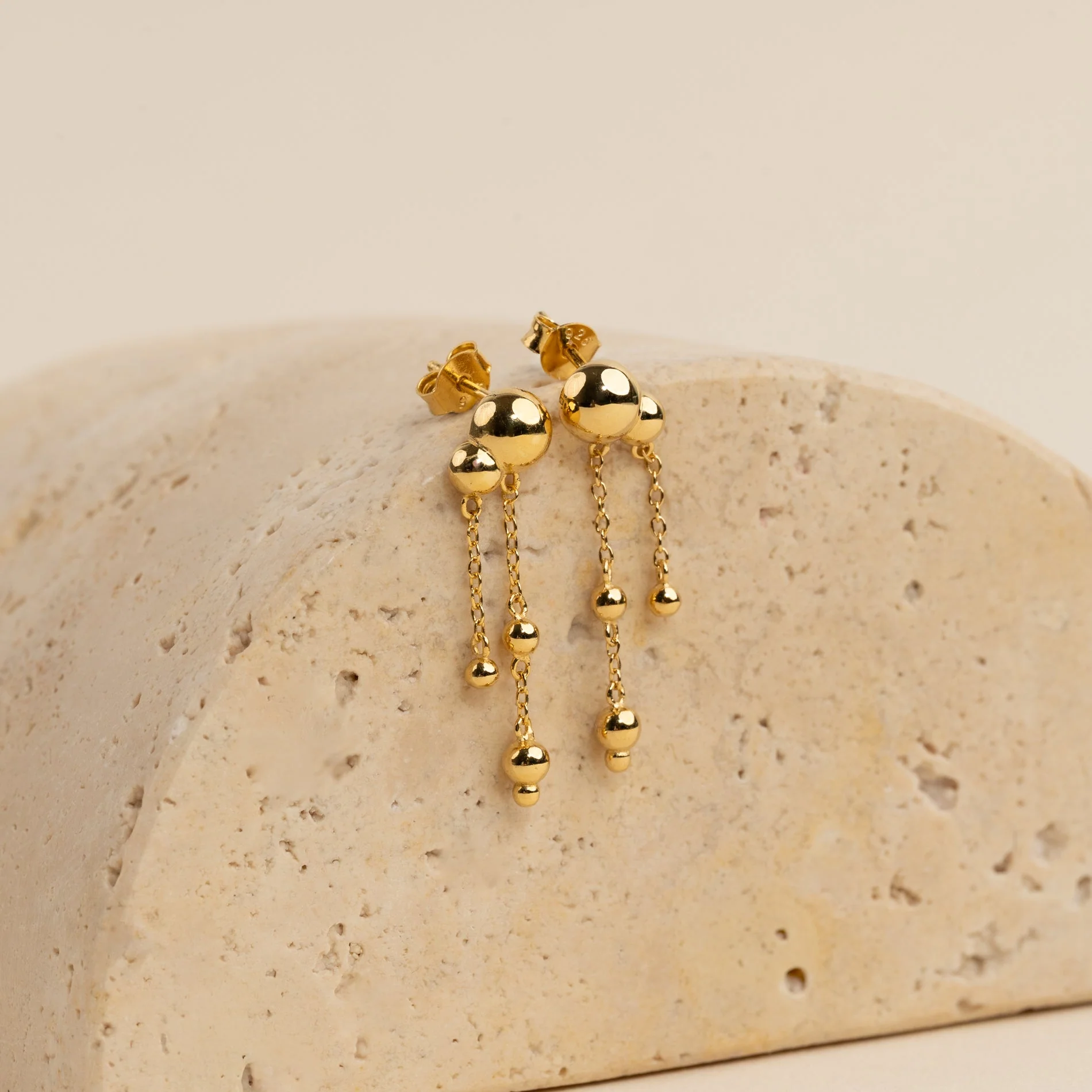 PALOMA GOLDEN DROP EARRING - Image 6