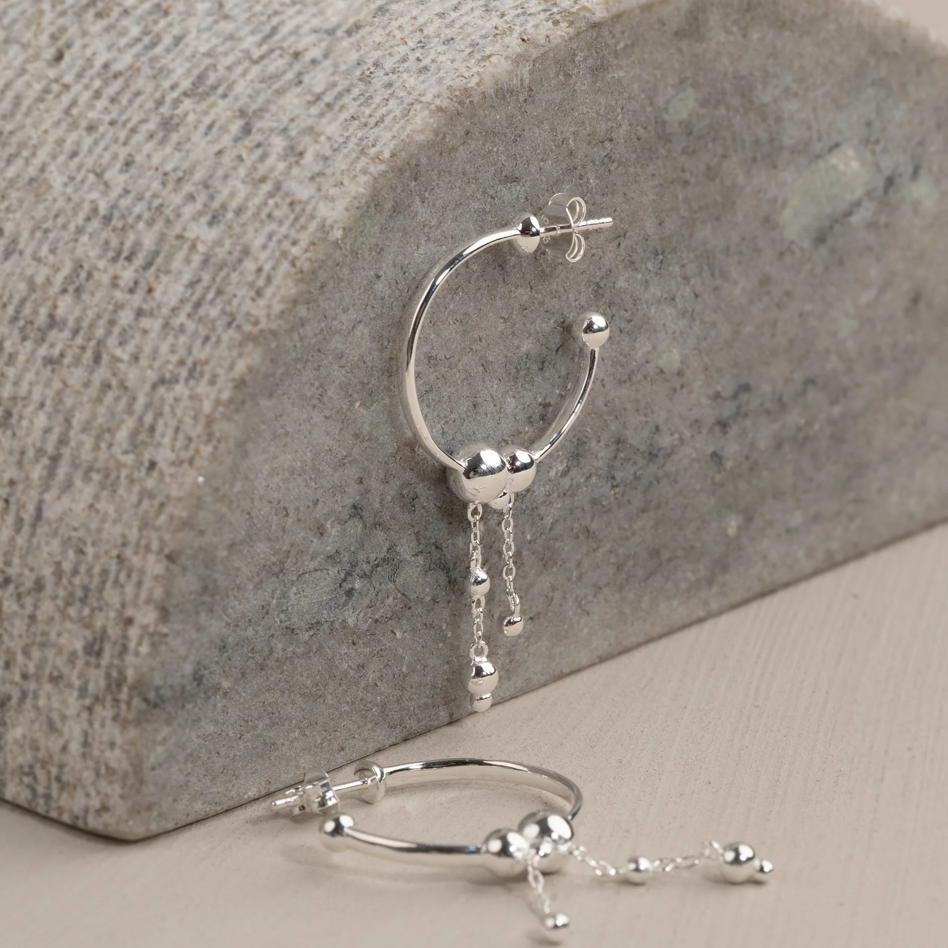PALOMA SILVER CREOL EARRING - Image 5