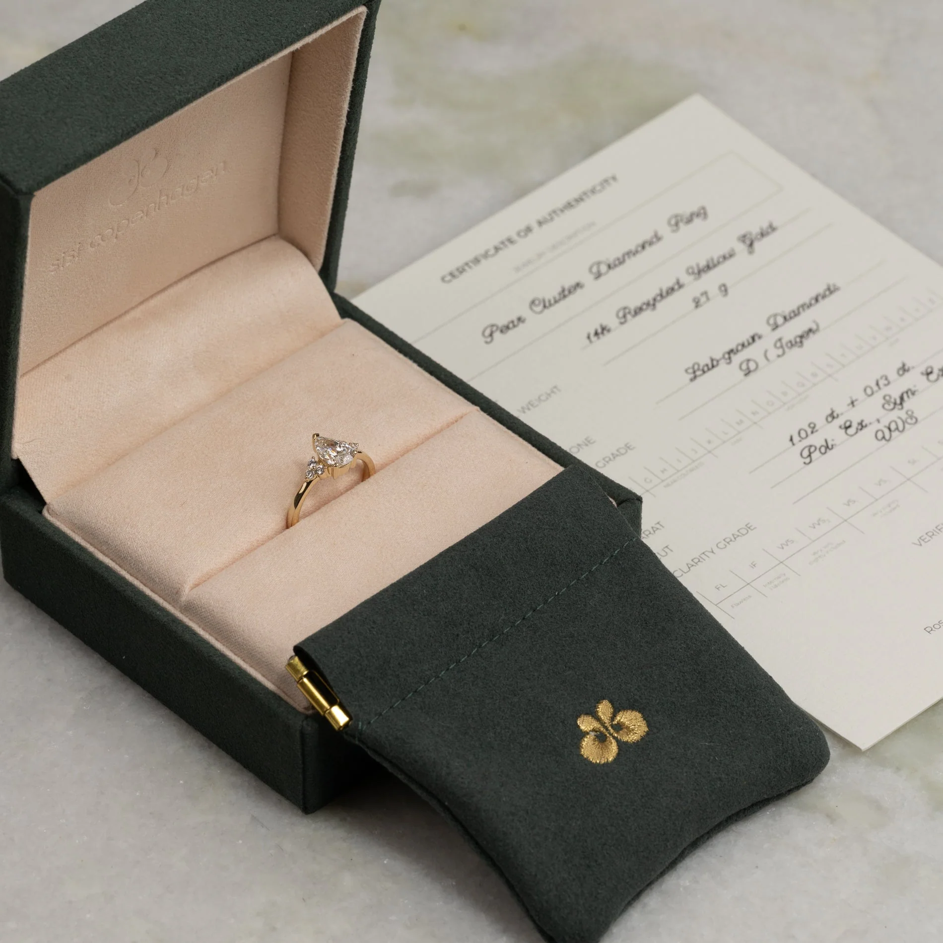 PEAR-CUT TRIAD LAB-DIAMOND RING - 1.15ct - YG - Image 6
