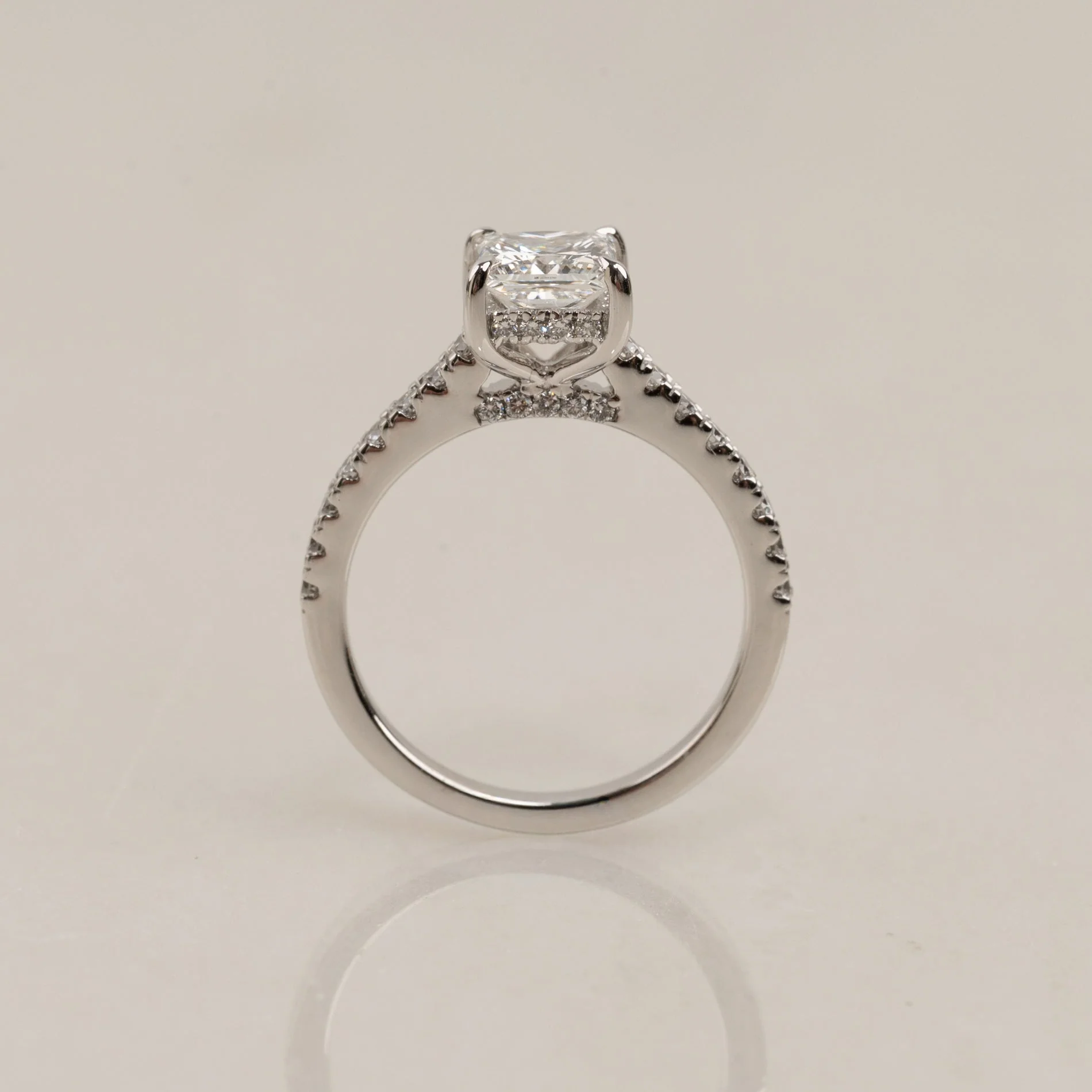 PRINCESS-CUT HIDDEN HALO ALLIANCE LAB-DIAMOND RING - 1.60ct - Image 4