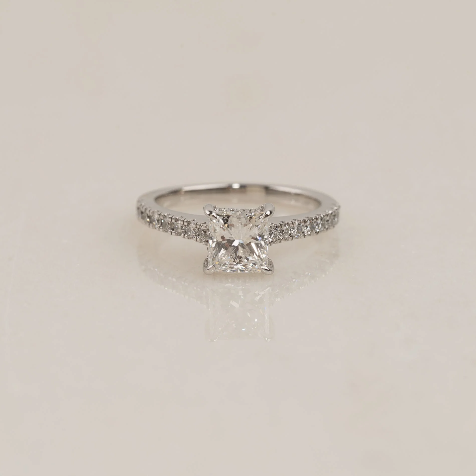 PRINCESS-CUT HIDDEN HALO ALLIANCE LAB-DIAMOND RING - 1.60ct - Image 5