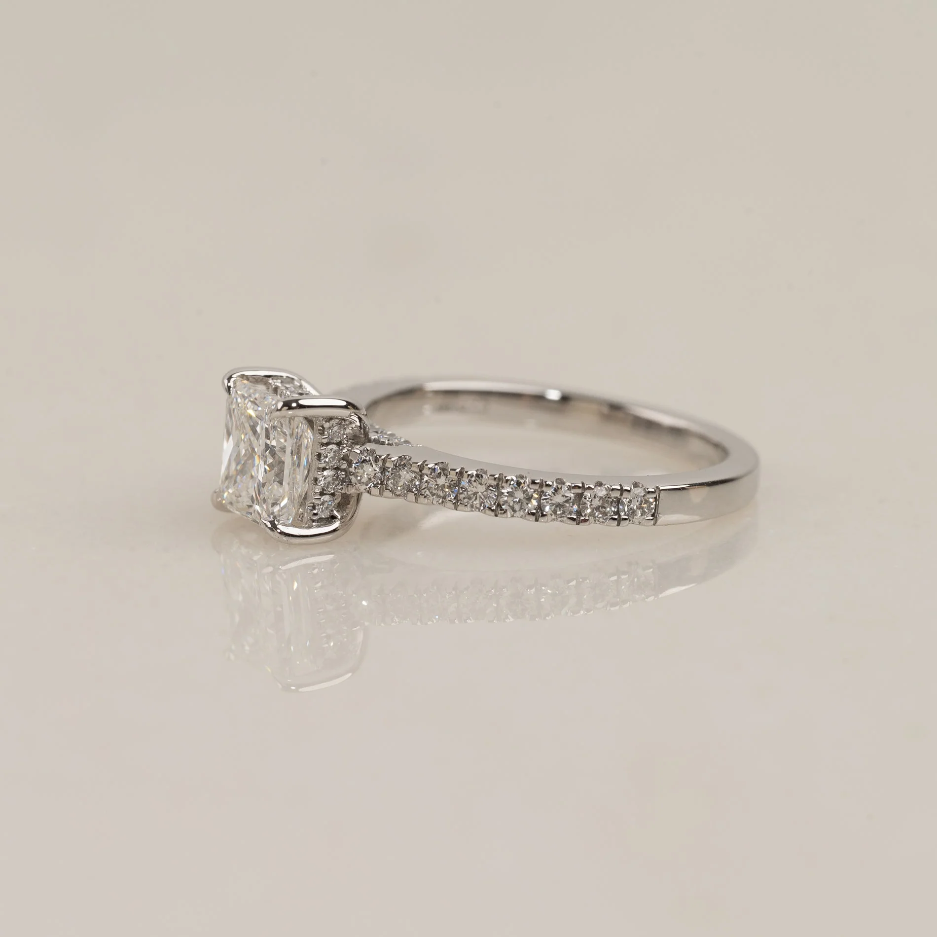 PRINCESS-CUT HIDDEN HALO ALLIANCE LAB-DIAMOND RING - 1.60ct - Image 6
