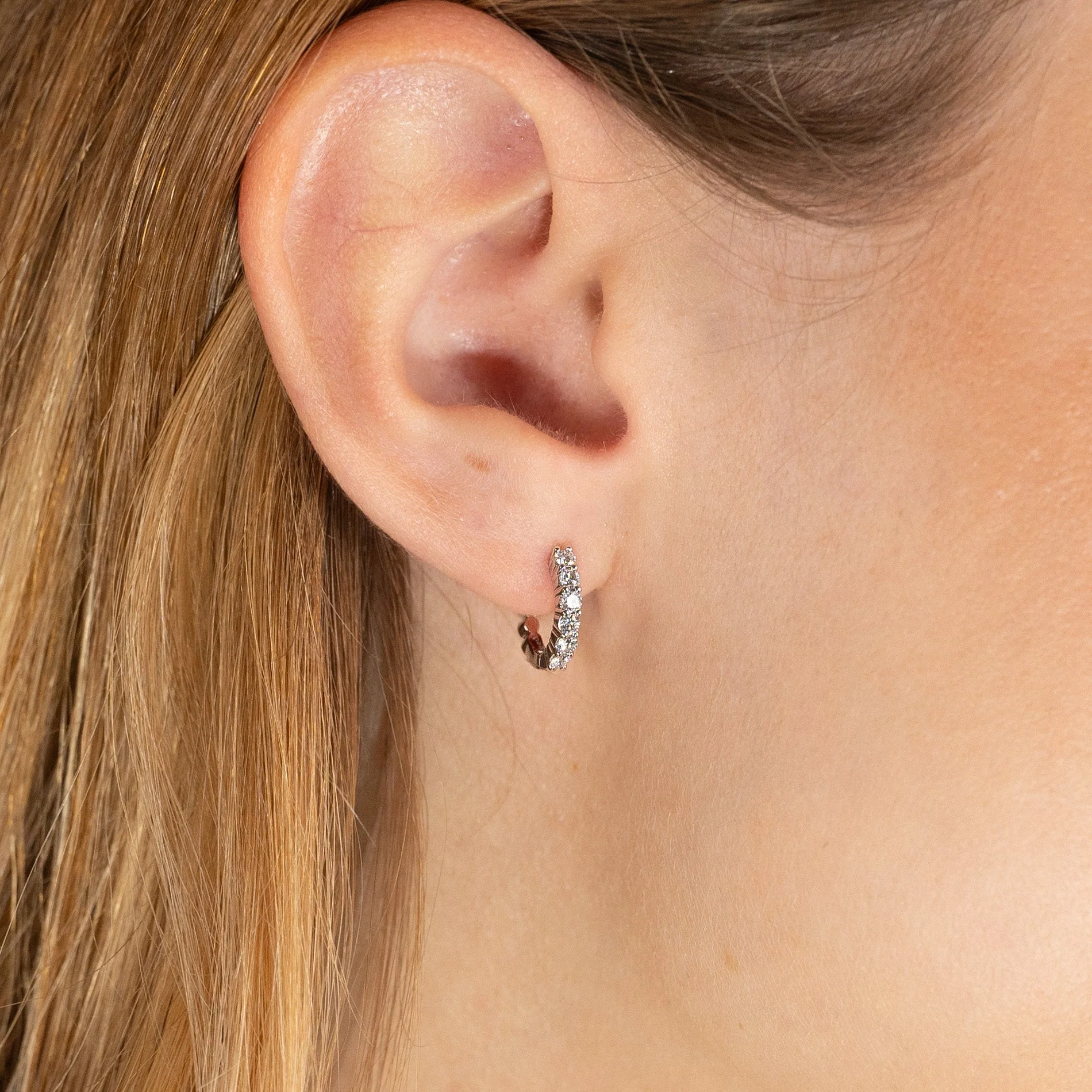 PRONG DIAMOND CREOL EARRING