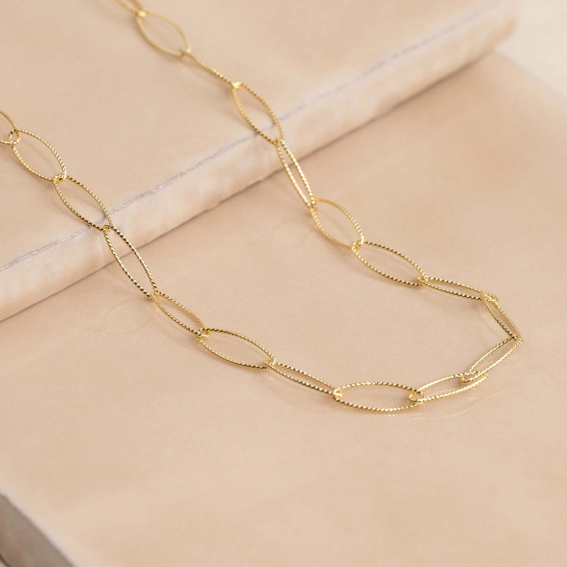 RAYA GOLDEN CHAIN