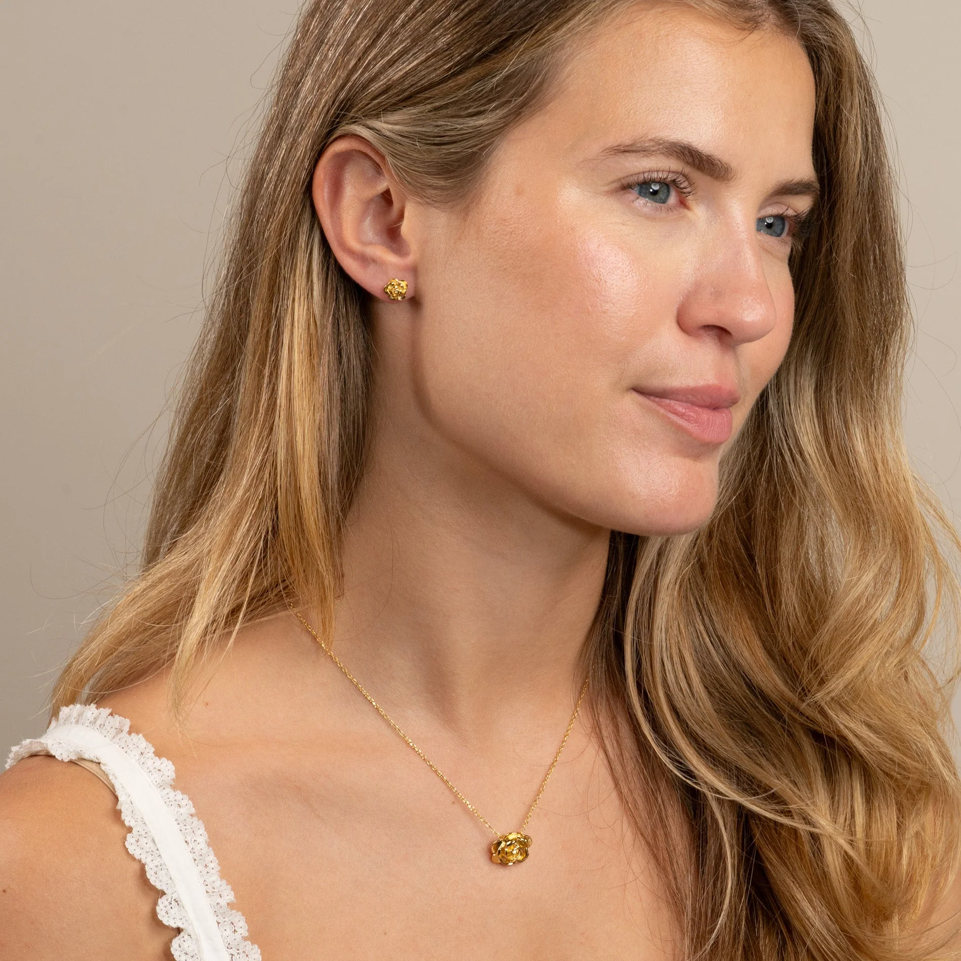 ROSIE GOLDEN PENDANT - Image 7