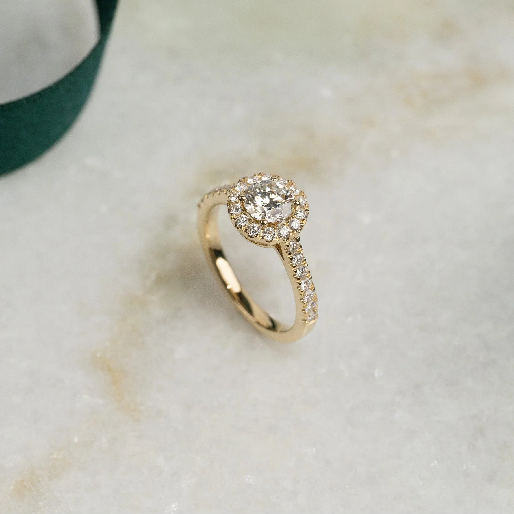 ROUND HALO ALLIANCE LAB-DIAMOND RING - 1.2ct - YG