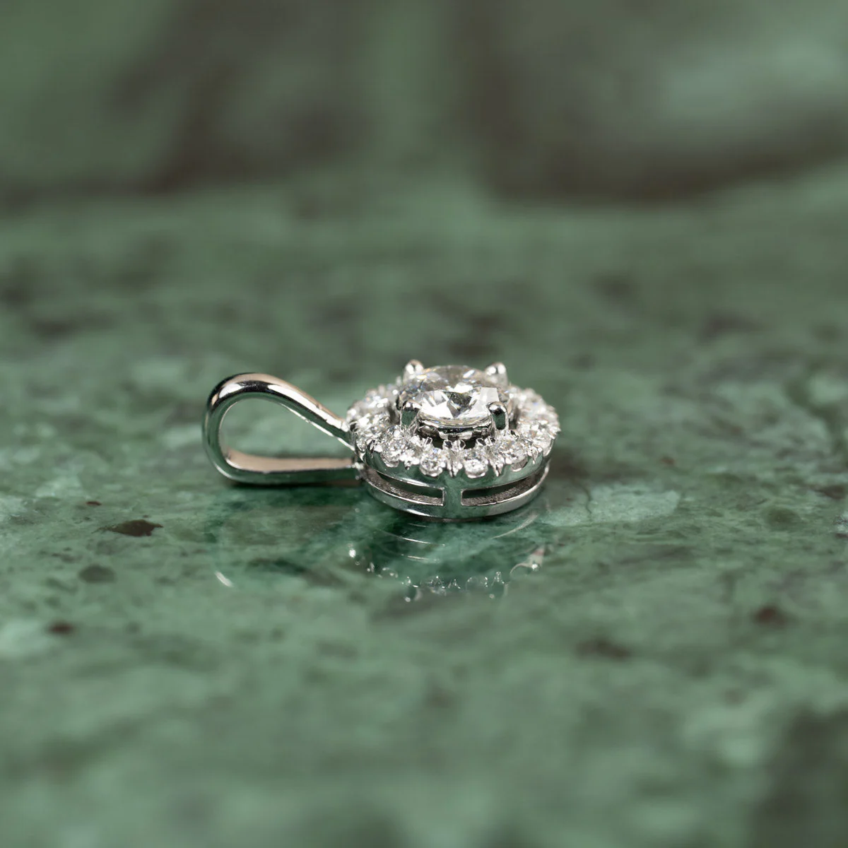 ROUND HALO LAB-DIAMOND PENDANT - 0.5ct - WG - Image 2