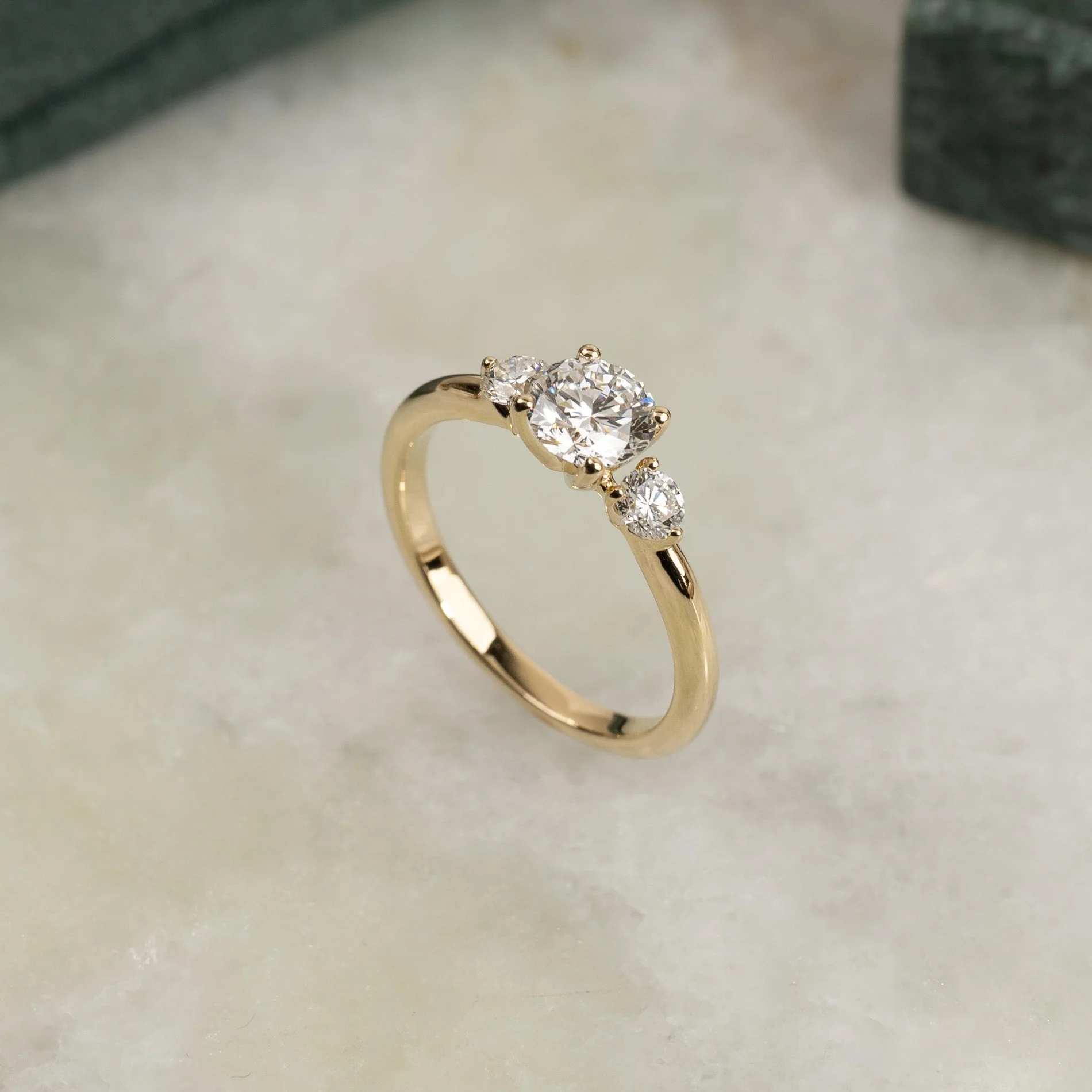 ROUND TRILOGY LAB-DIAMOND RING - Image 6