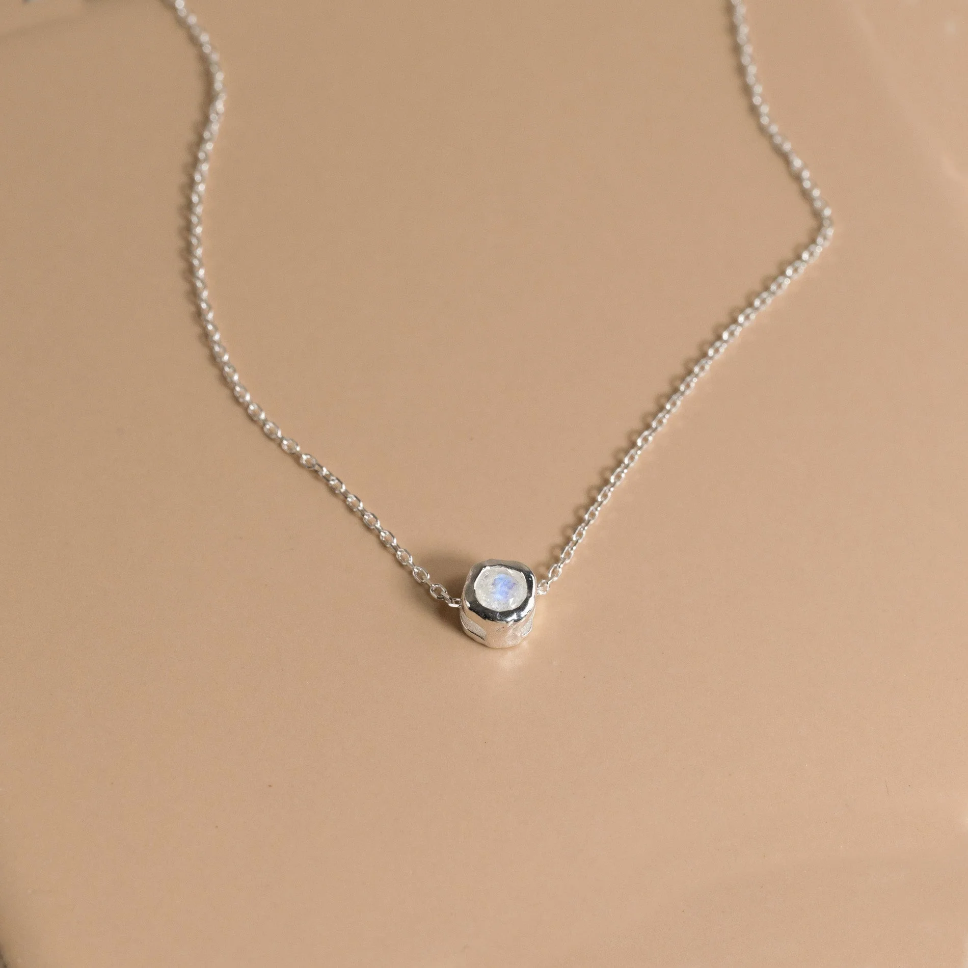 SELENE MOONSTONE SILVER FLOATING PENDANT - Image 6