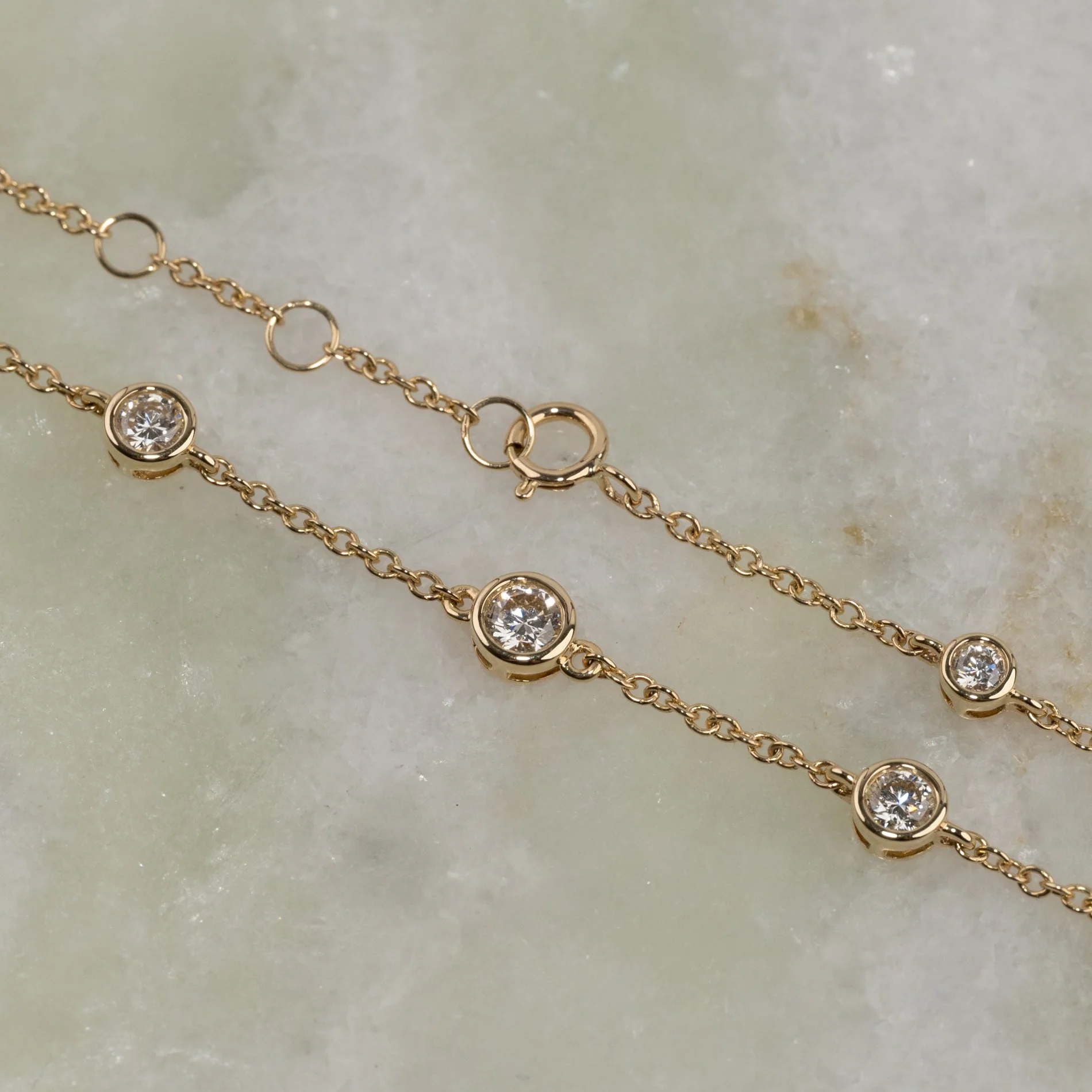 GRADUATING BEZEL-SET LAB-DIAMOND BRACELET - 0.75ct - YG - Image 3