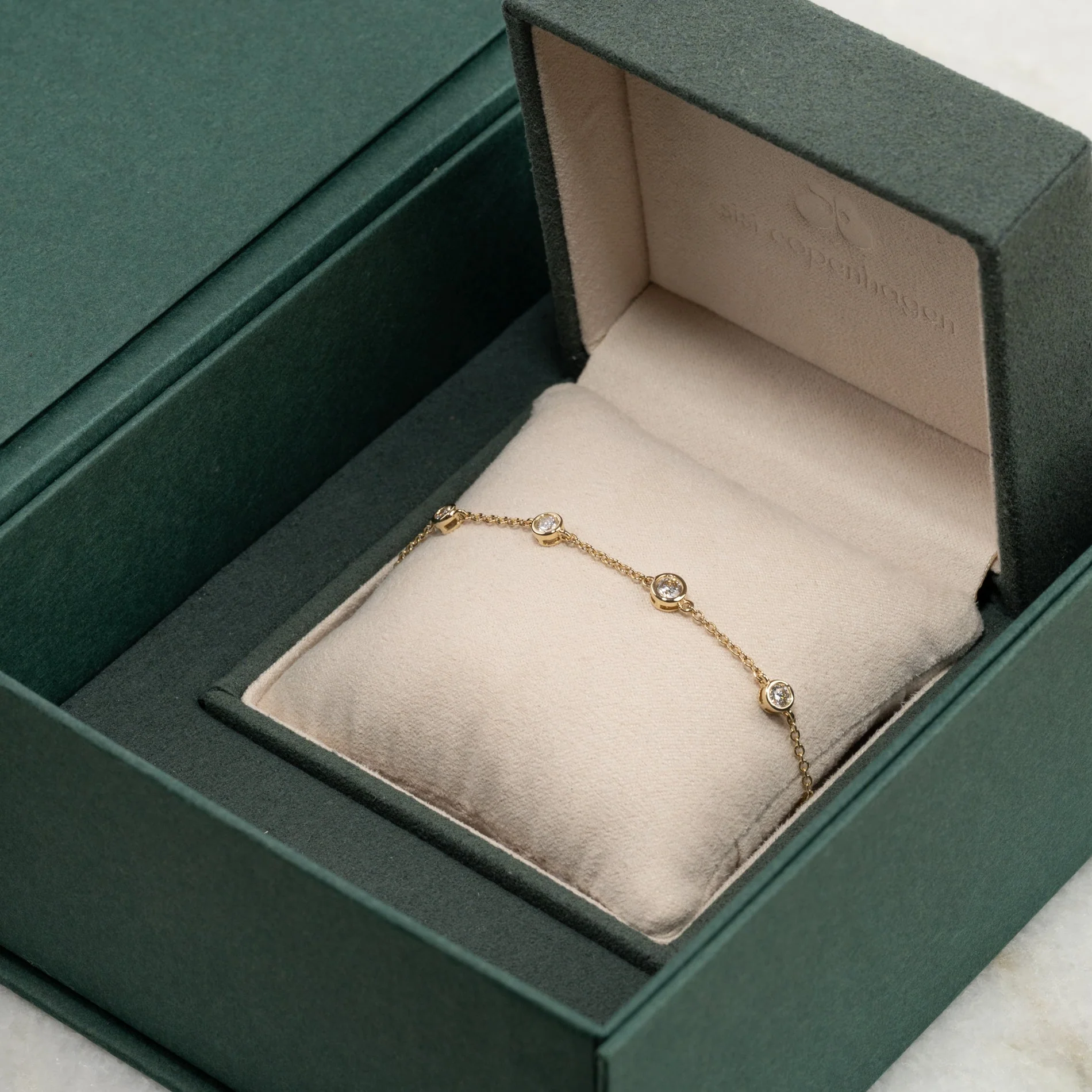 GRADUATING BEZEL-SET LAB-DIAMOND BRACELET - 0.75ct - YG - Image 7