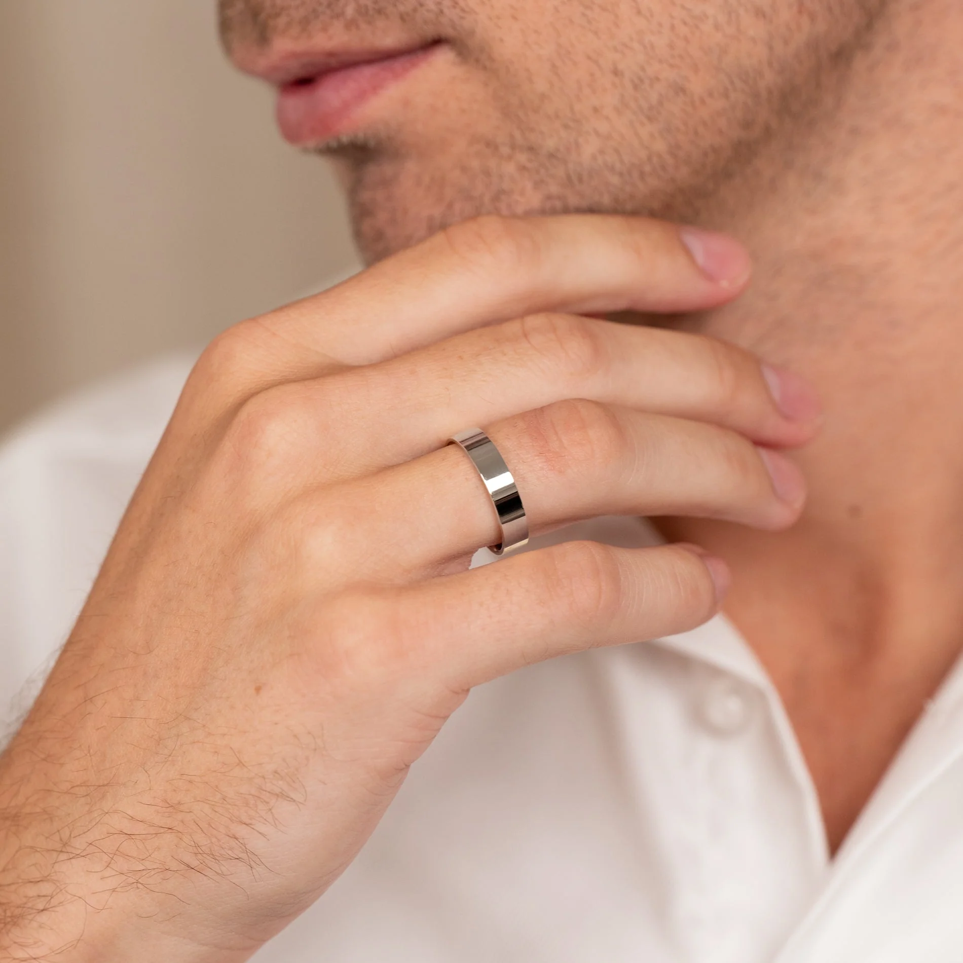 SIMPLE FLAT COMFORT WEDDING BAND - 5mm - WG - Image 2