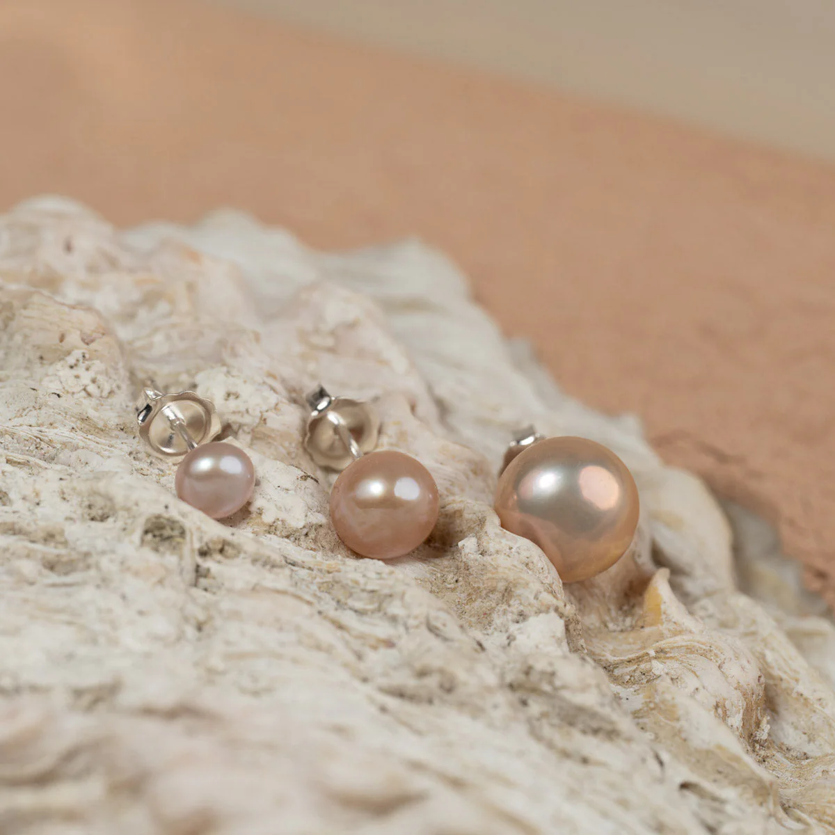 SIMPLE ROSE PEARL SILVER STUD EARRING