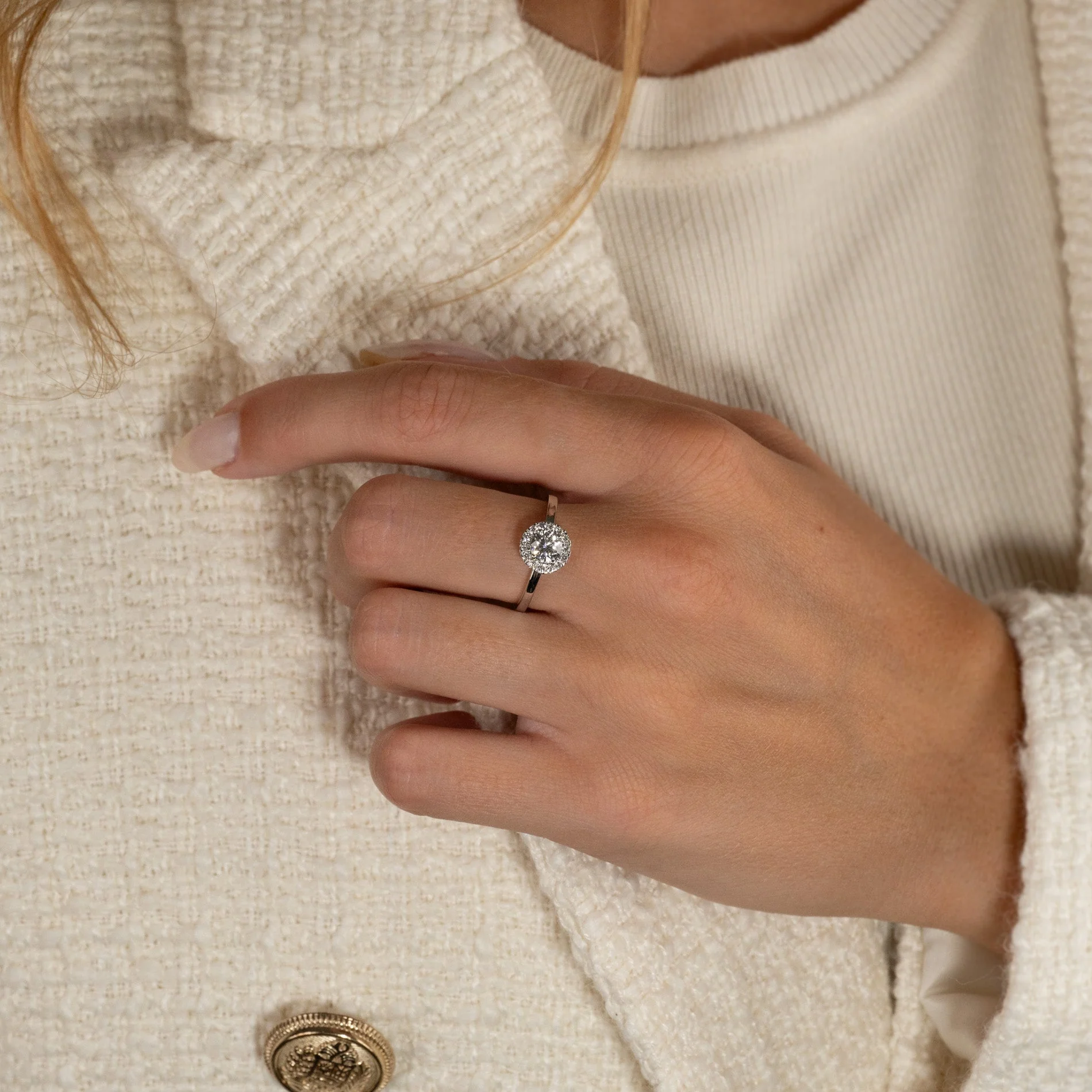 SIMPLE ROUND HALO LAB-DIAMOND RING - 0.7ct - WG - Image 10