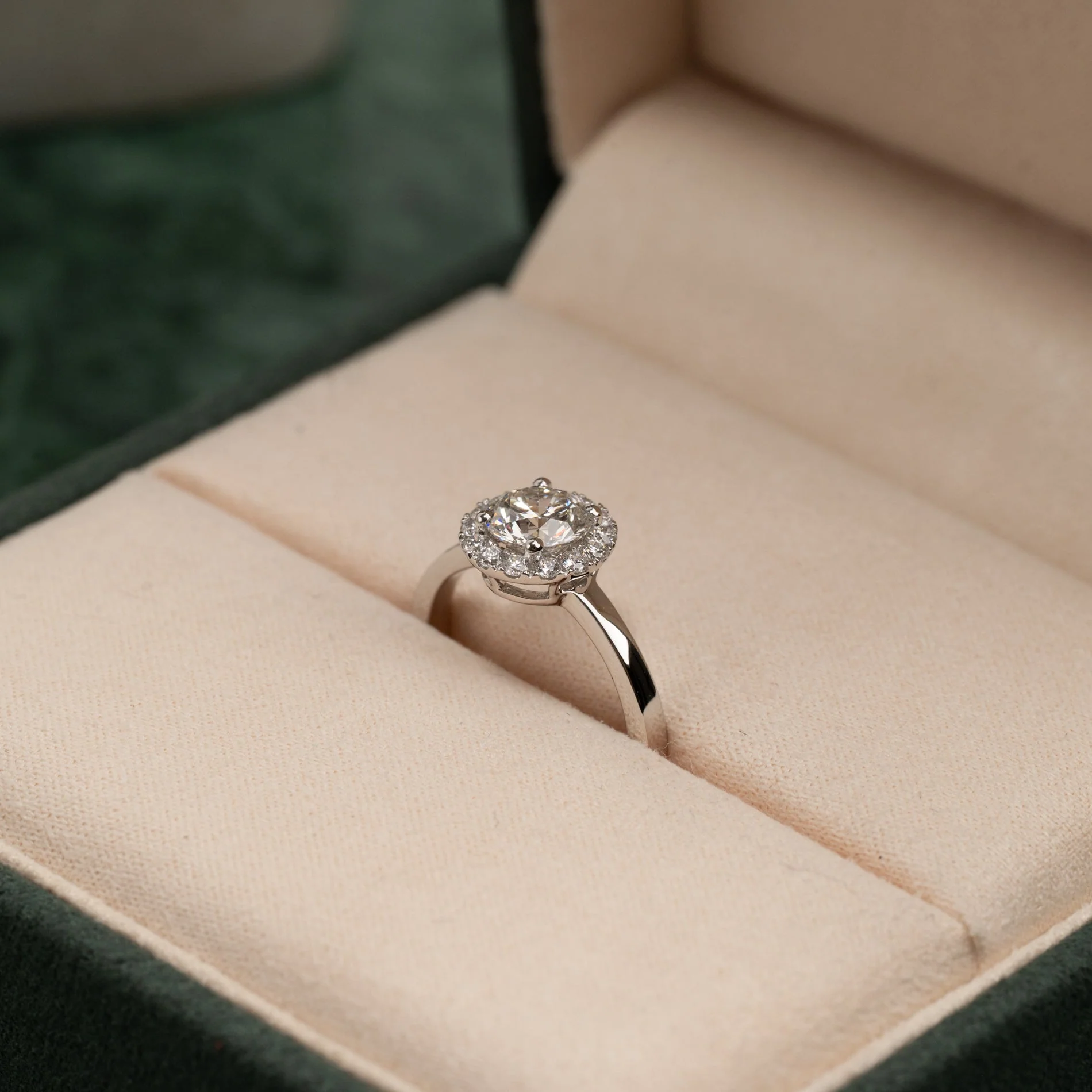 SIMPLE ROUND HALO LAB-DIAMOND RING - 1.25ct - WG - Image 6