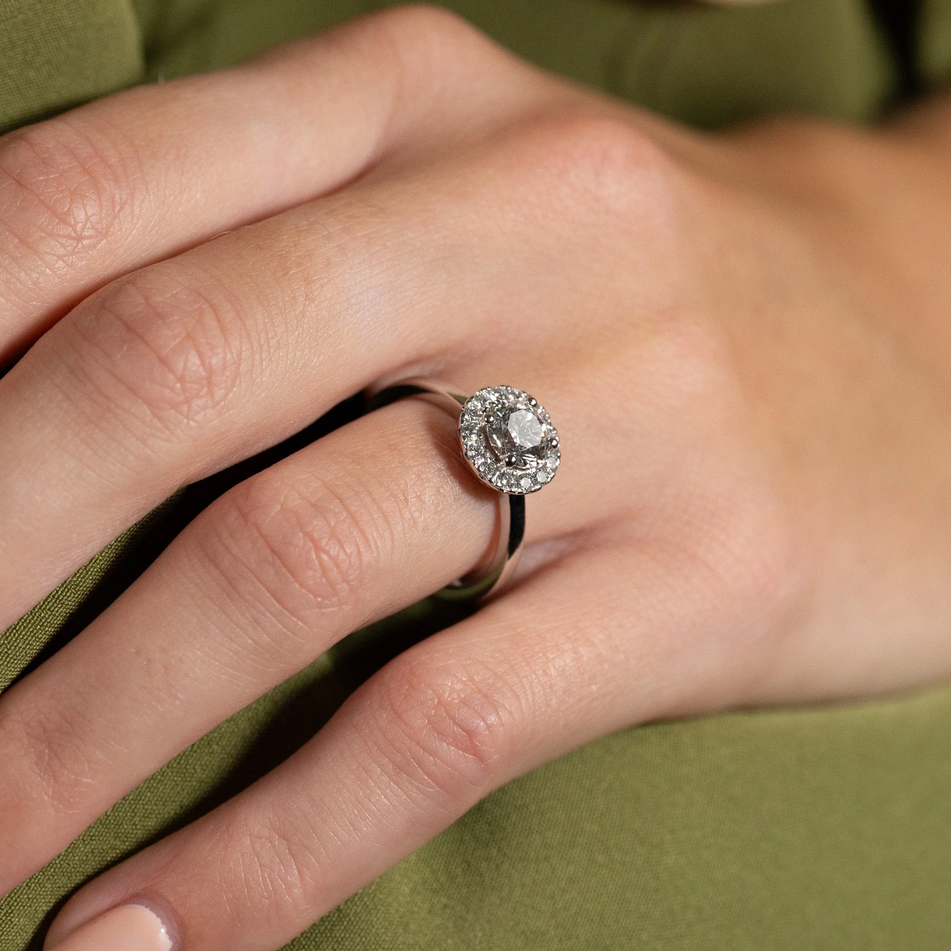 SIMPLE ROUND HALO LAB-DIAMOND RING - 1.25ct - WG - Image 7