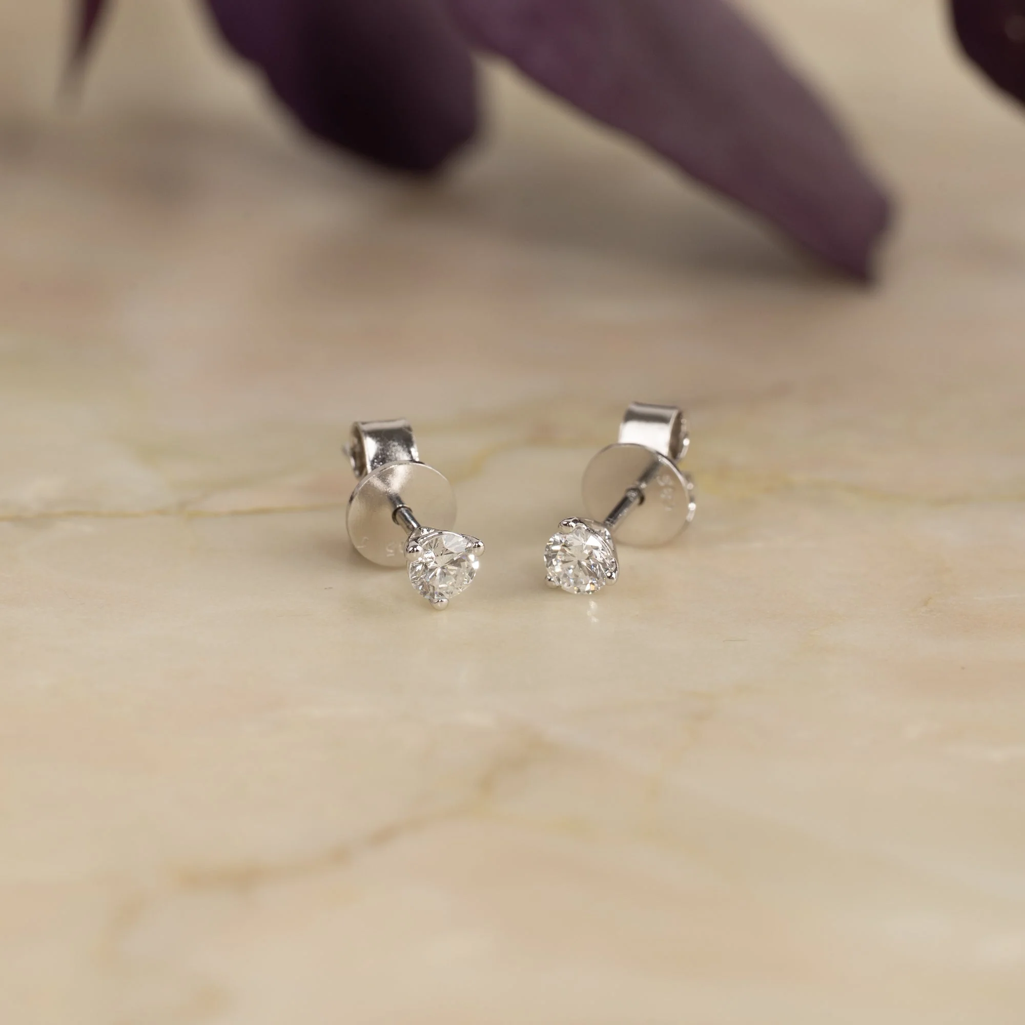 SIMPLE LAB-DIAMOND STUD EARRING - 0.33ct - WG