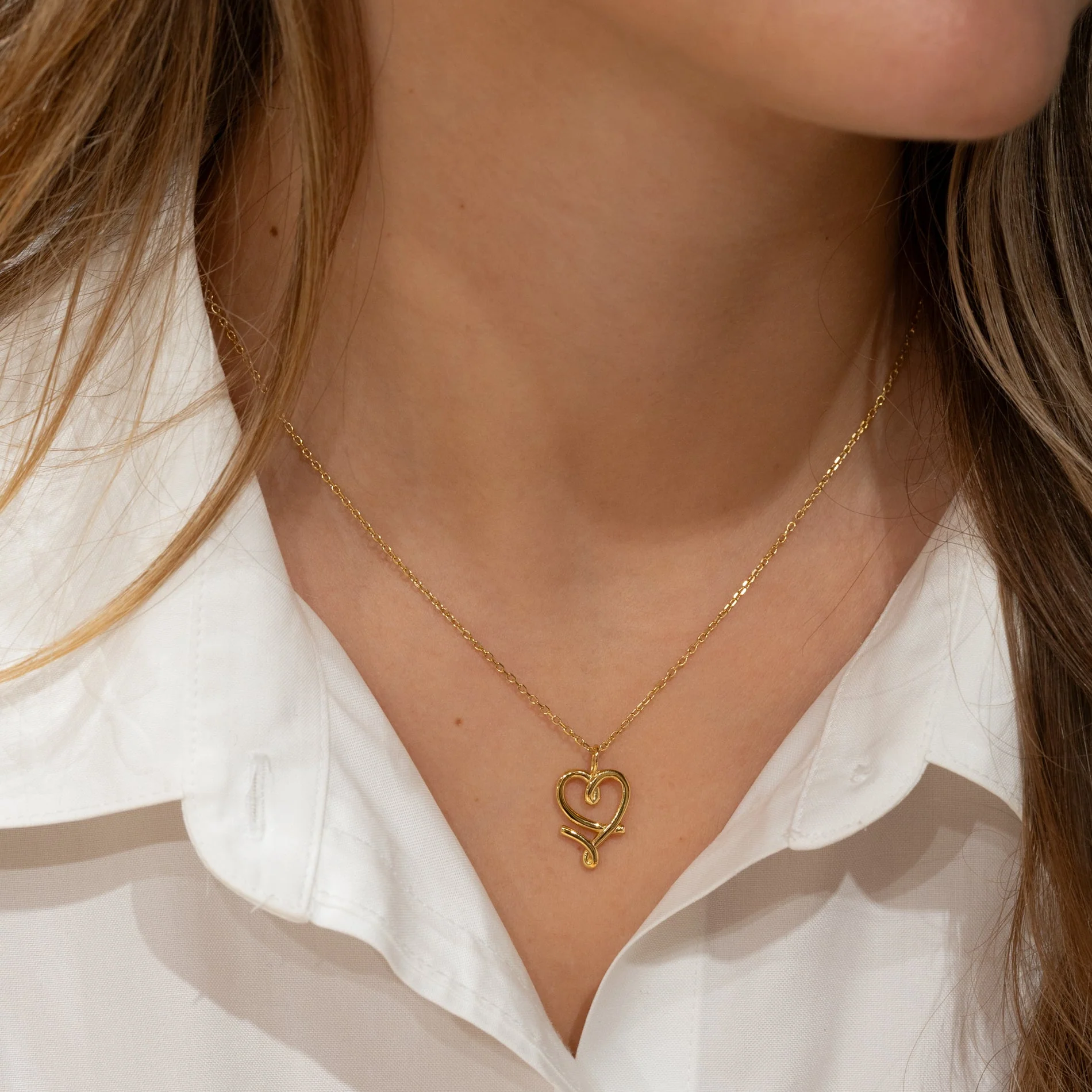 SOFIA GOLDEN PENDANT - Image 2